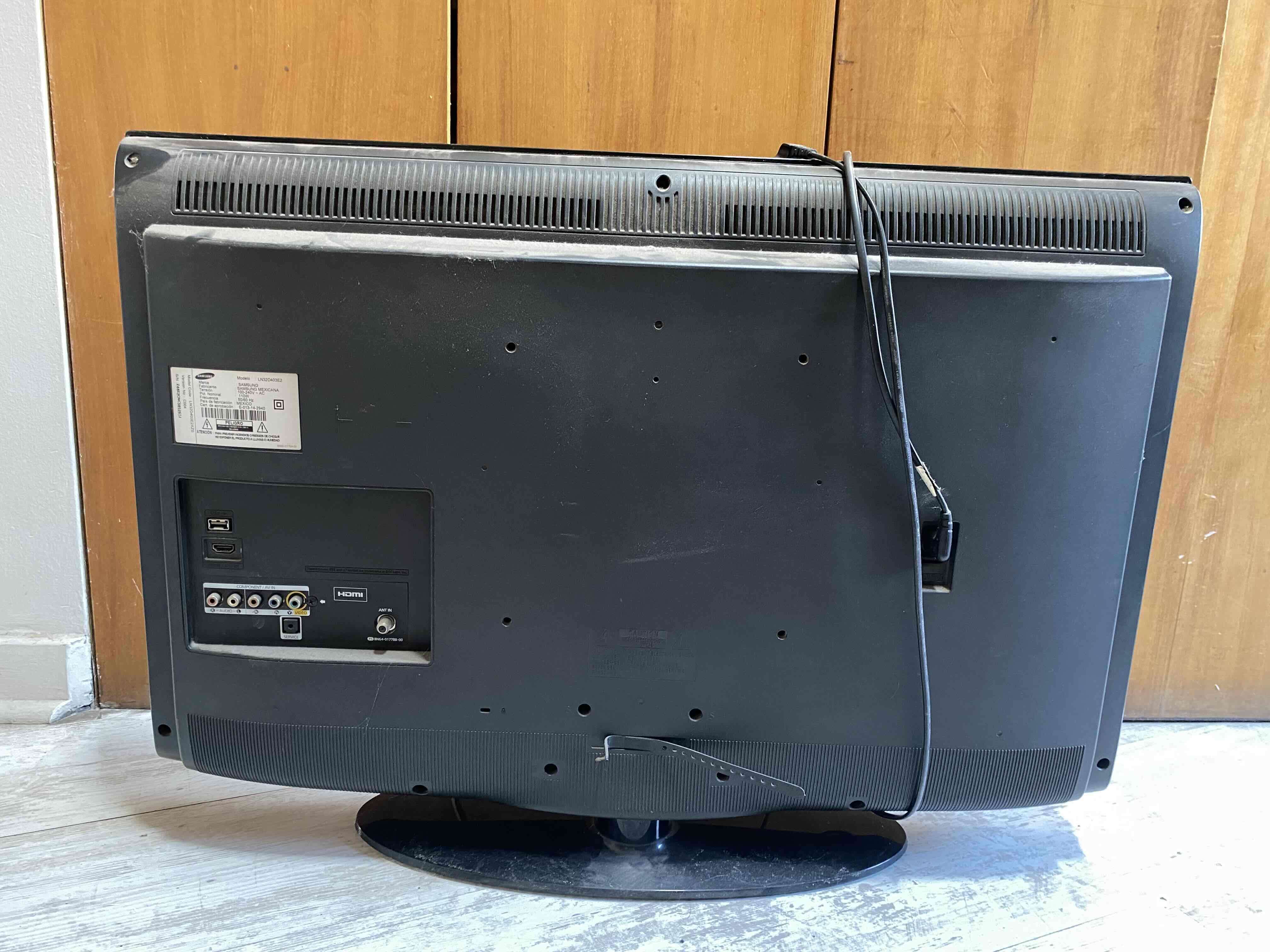 Televisor 32” Samsung LN32D403E2 - miniatura 2