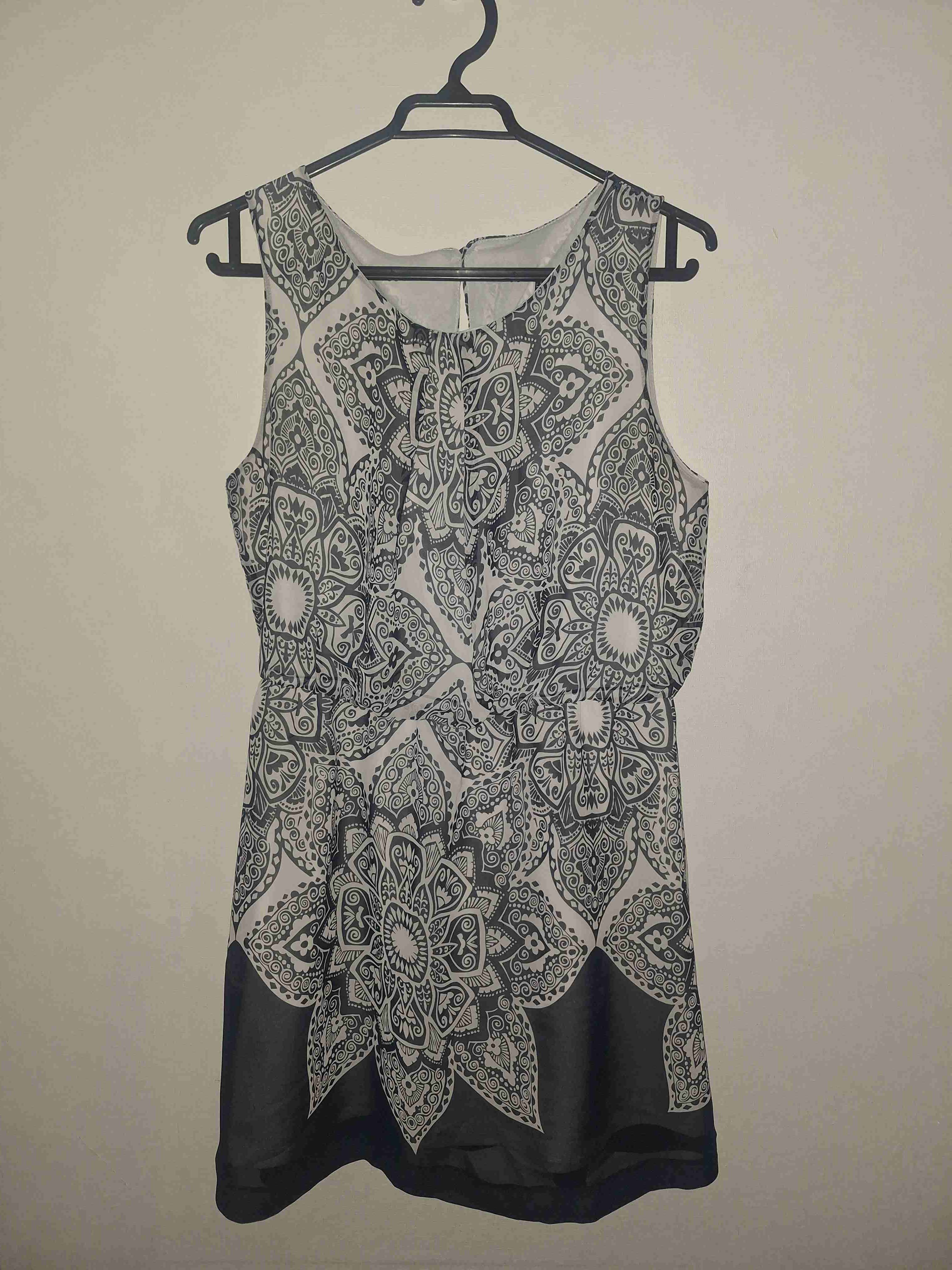 Vestido estampado blanco y azul sin mangas - miniatura 1