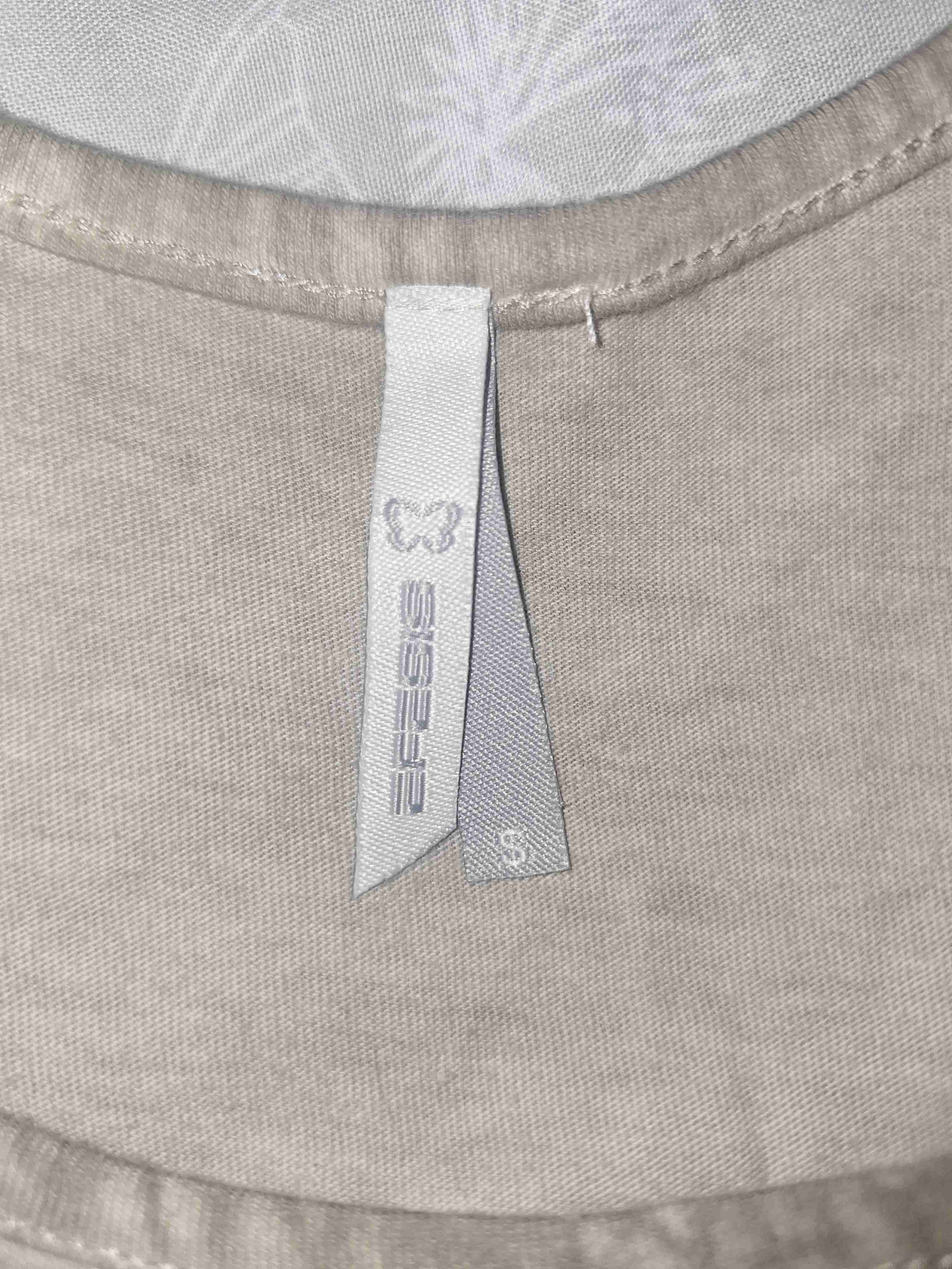 Polera sin mangas estampada - miniatura 3