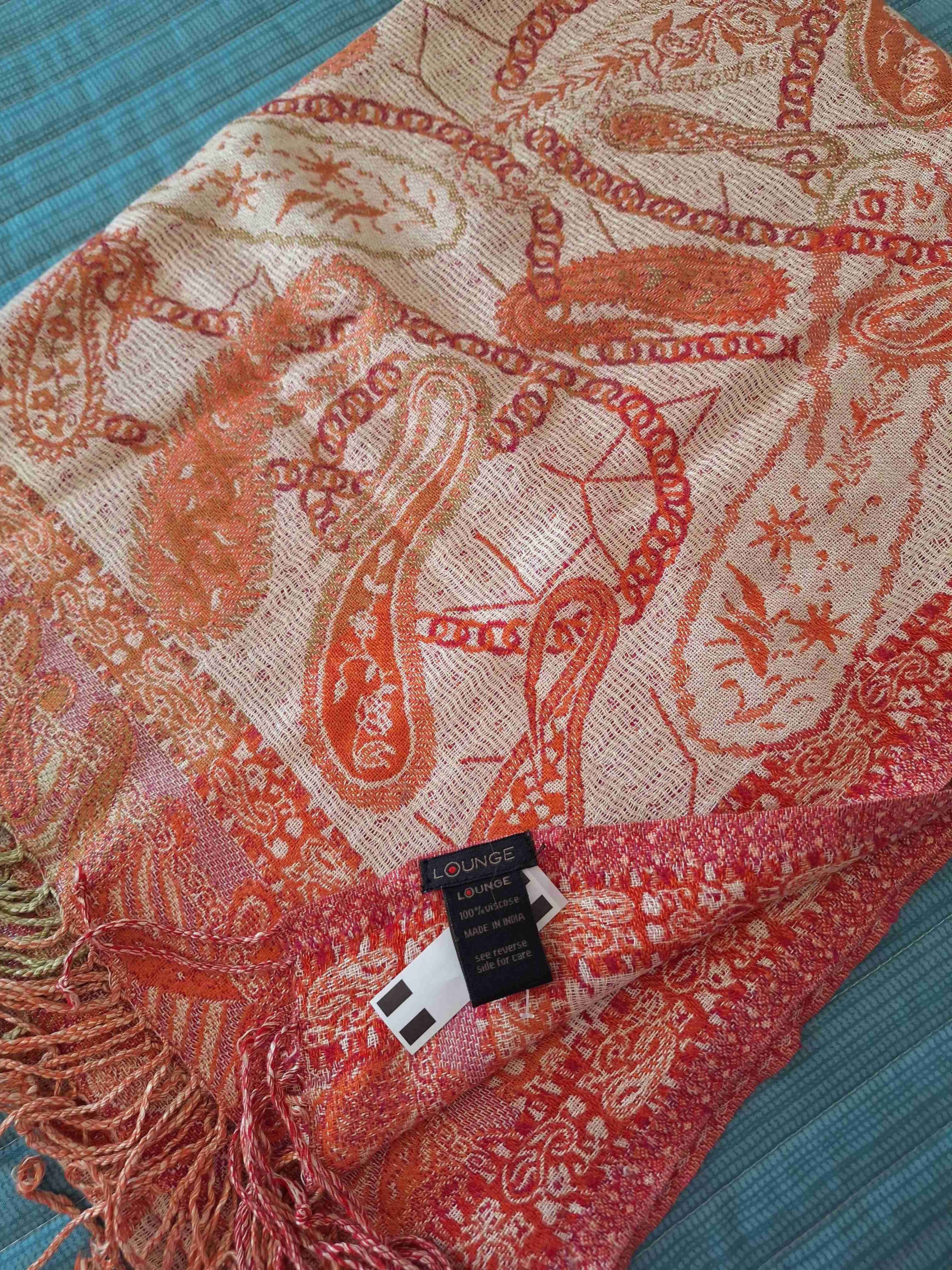 Chal pashmina diseño paisley