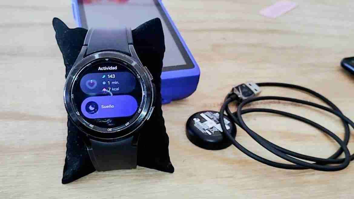 Smartwatch con monitor de actividad