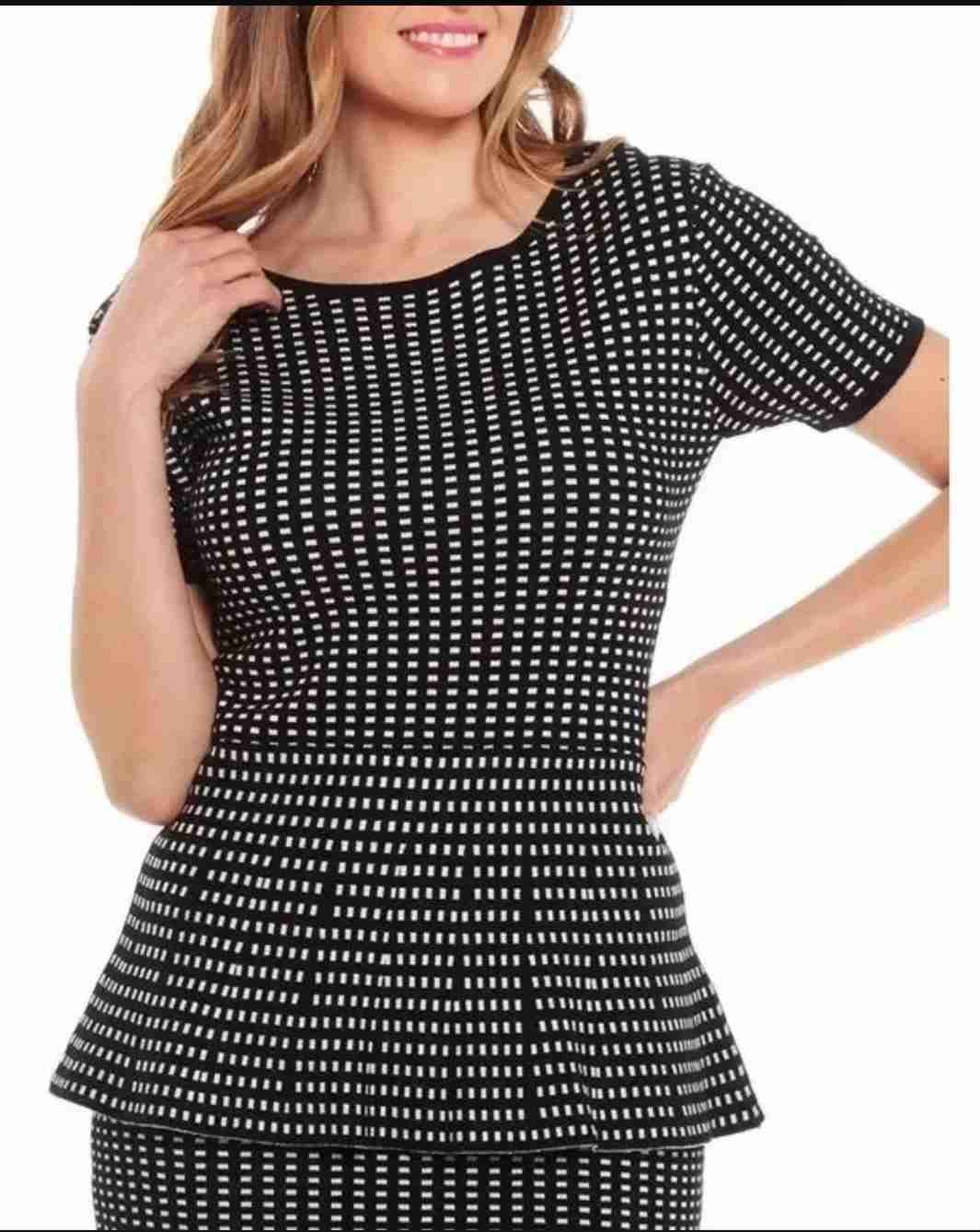 Vestido cuadrille con volante - miniatura 3