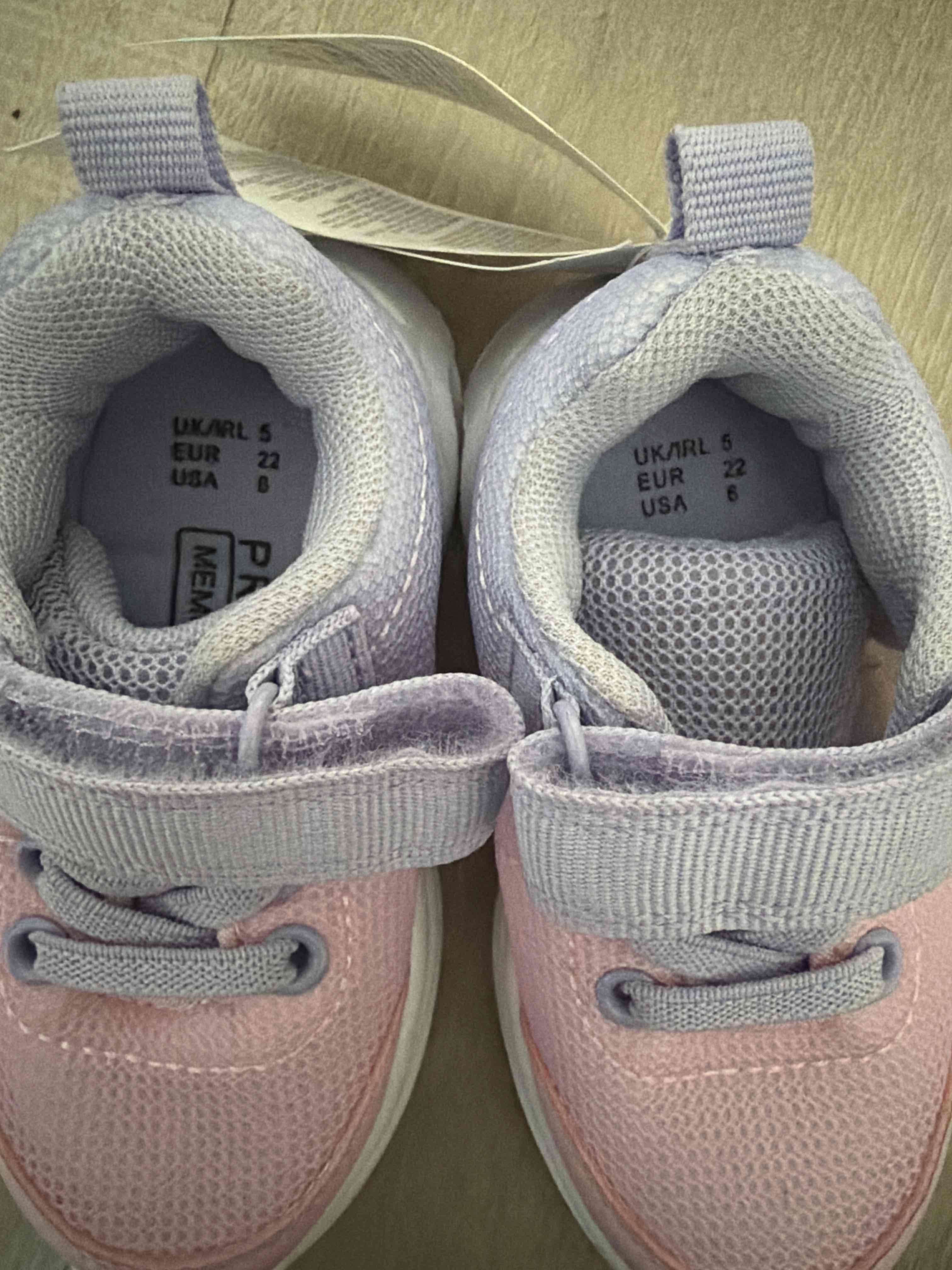 Zapatillas rosadas talla 22 - miniatura 3