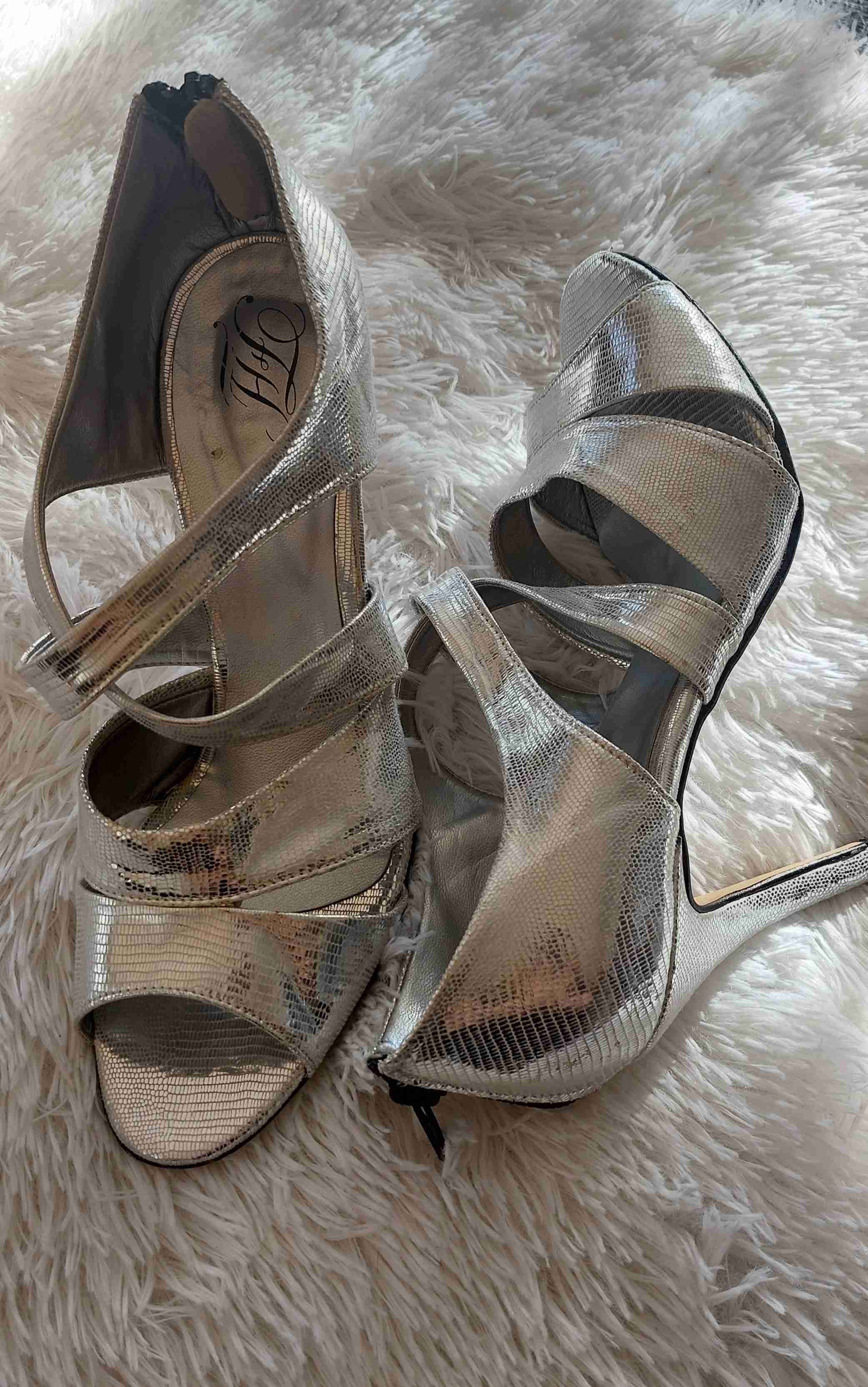 Sandalias plateadas de tacón alto - miniatura 4