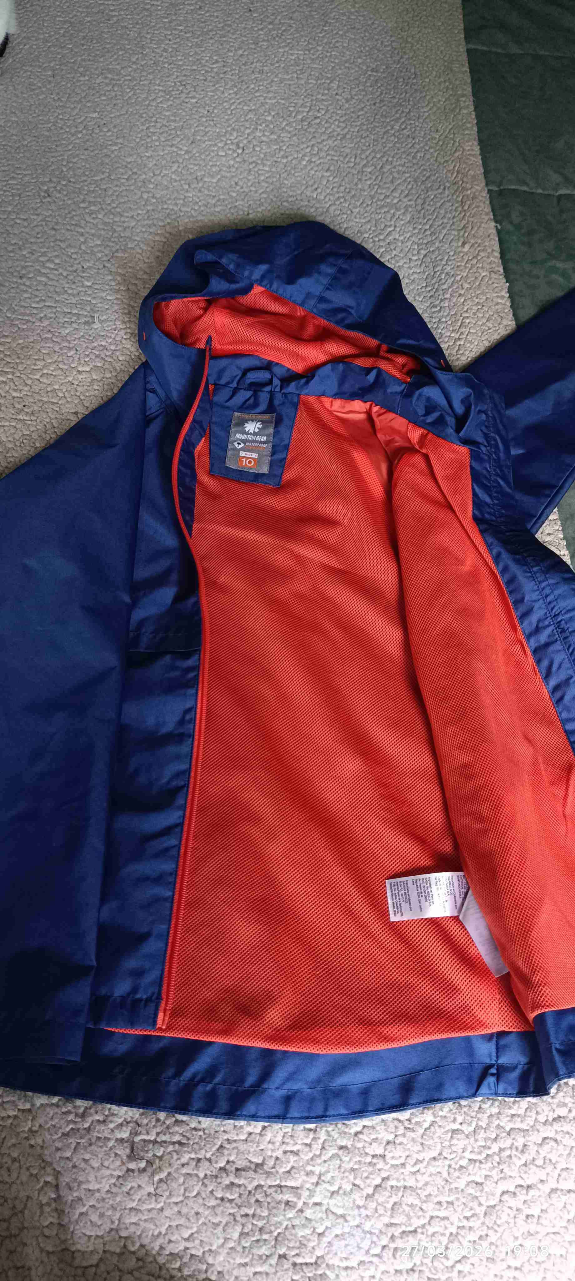 Chaqueta azul con capucha - miniatura 4