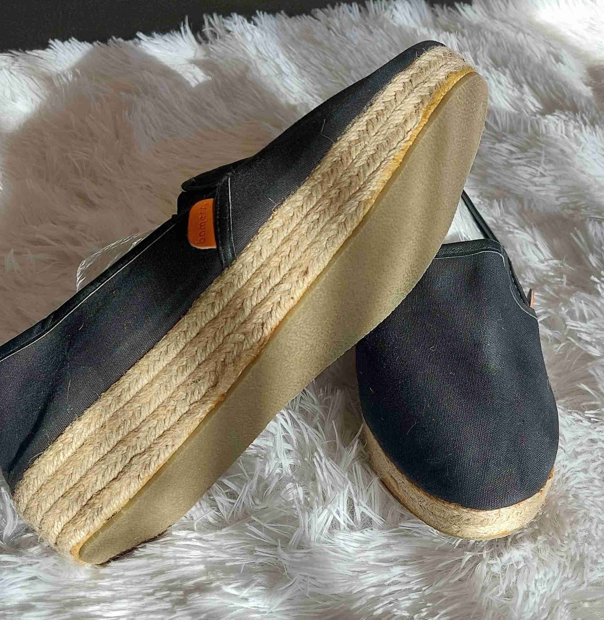 Alpargatas negras con diseño - miniatura 4