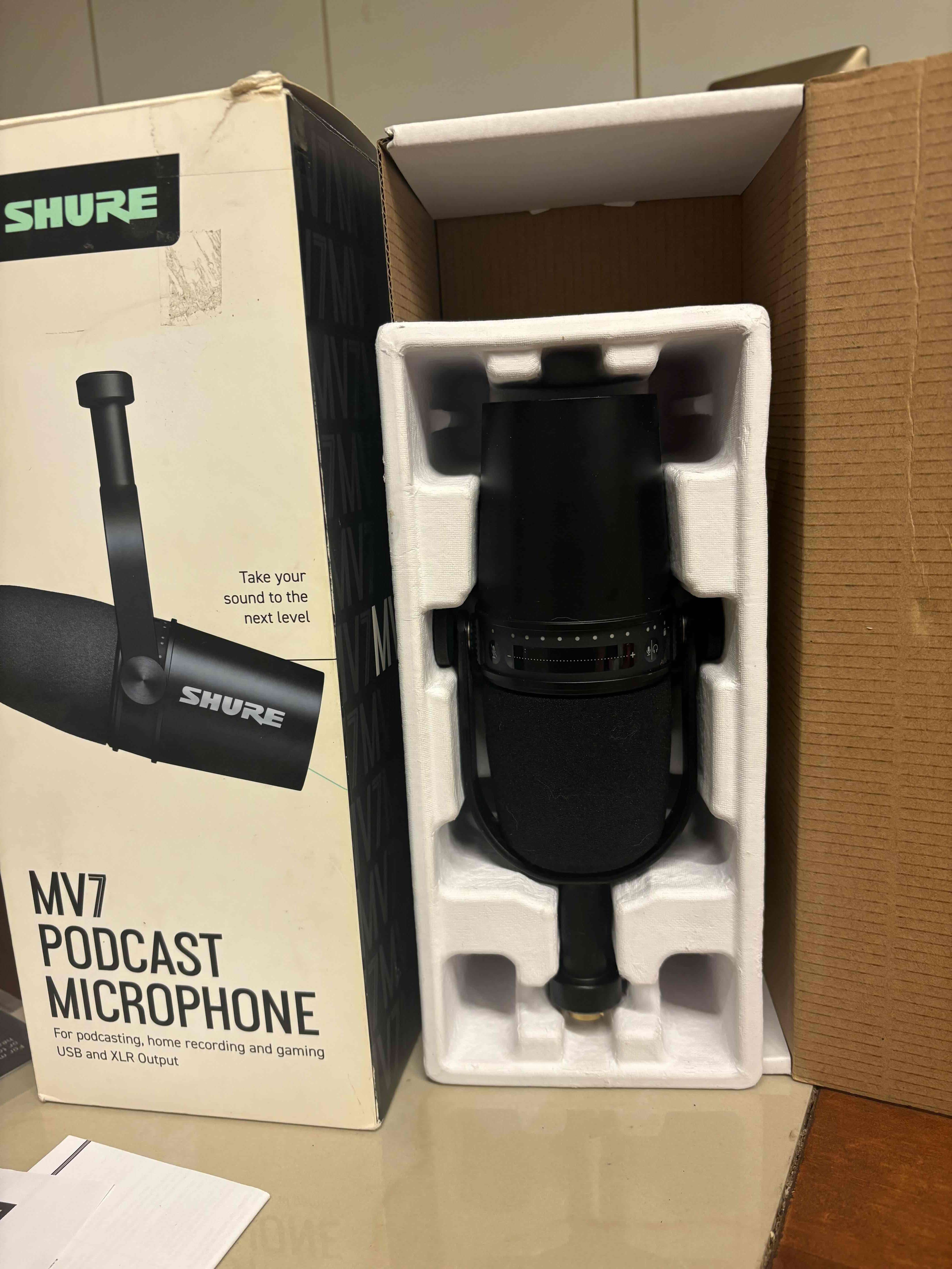 Micrófono Shure MV7 para podcast - miniatura 4