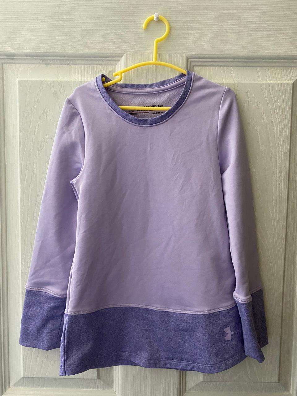 Polerón lila Under Armour