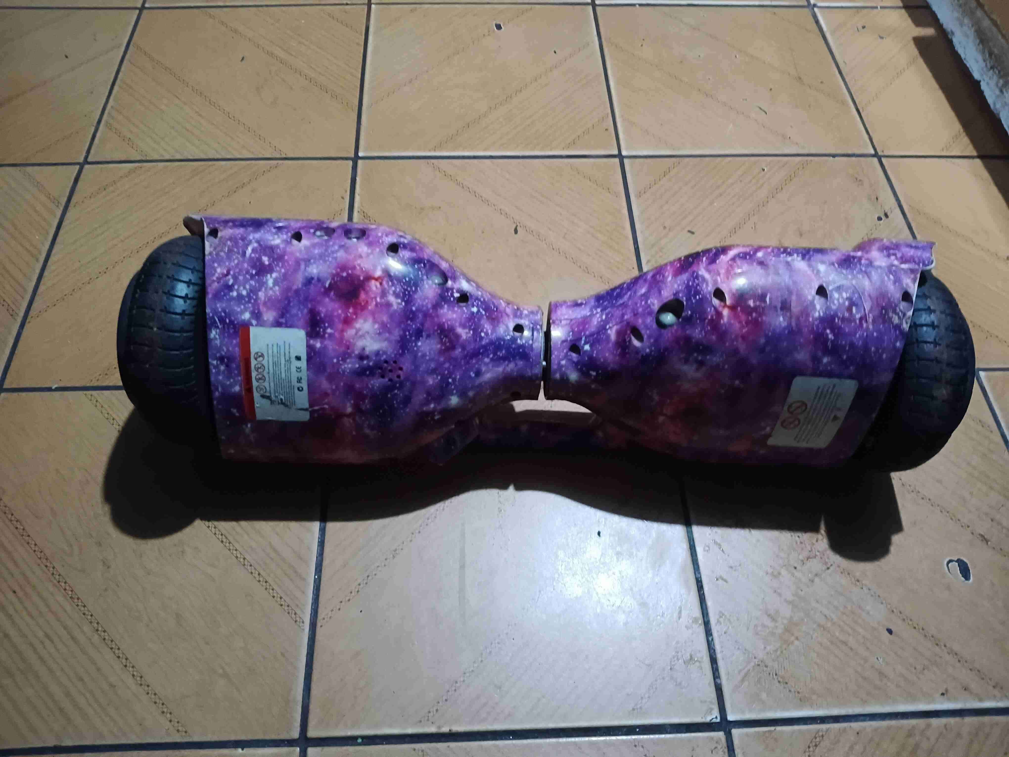 Hoverboard con diseño galáctico - miniatura 3