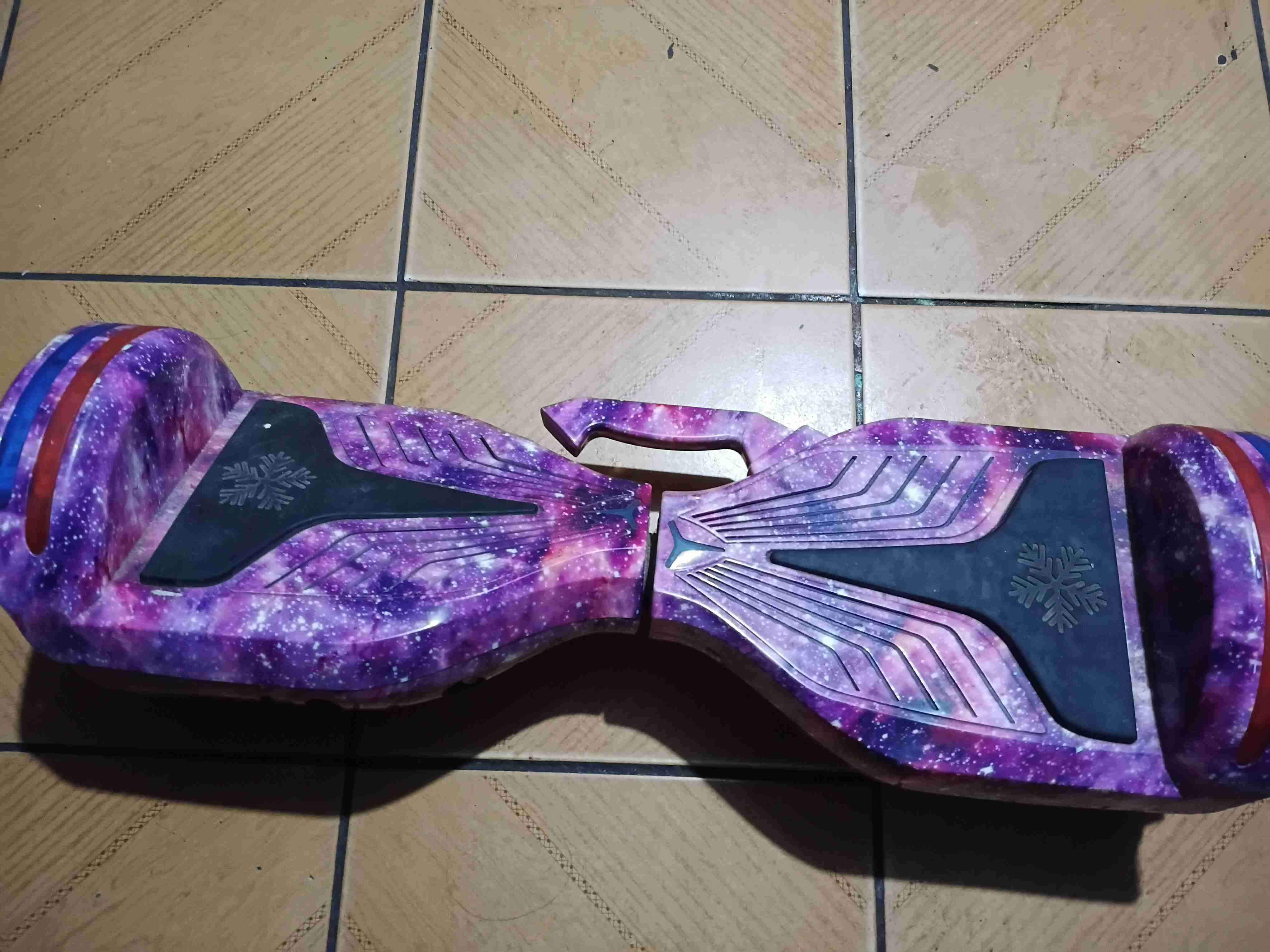 Hoverboard con diseño galáctico - miniatura 4