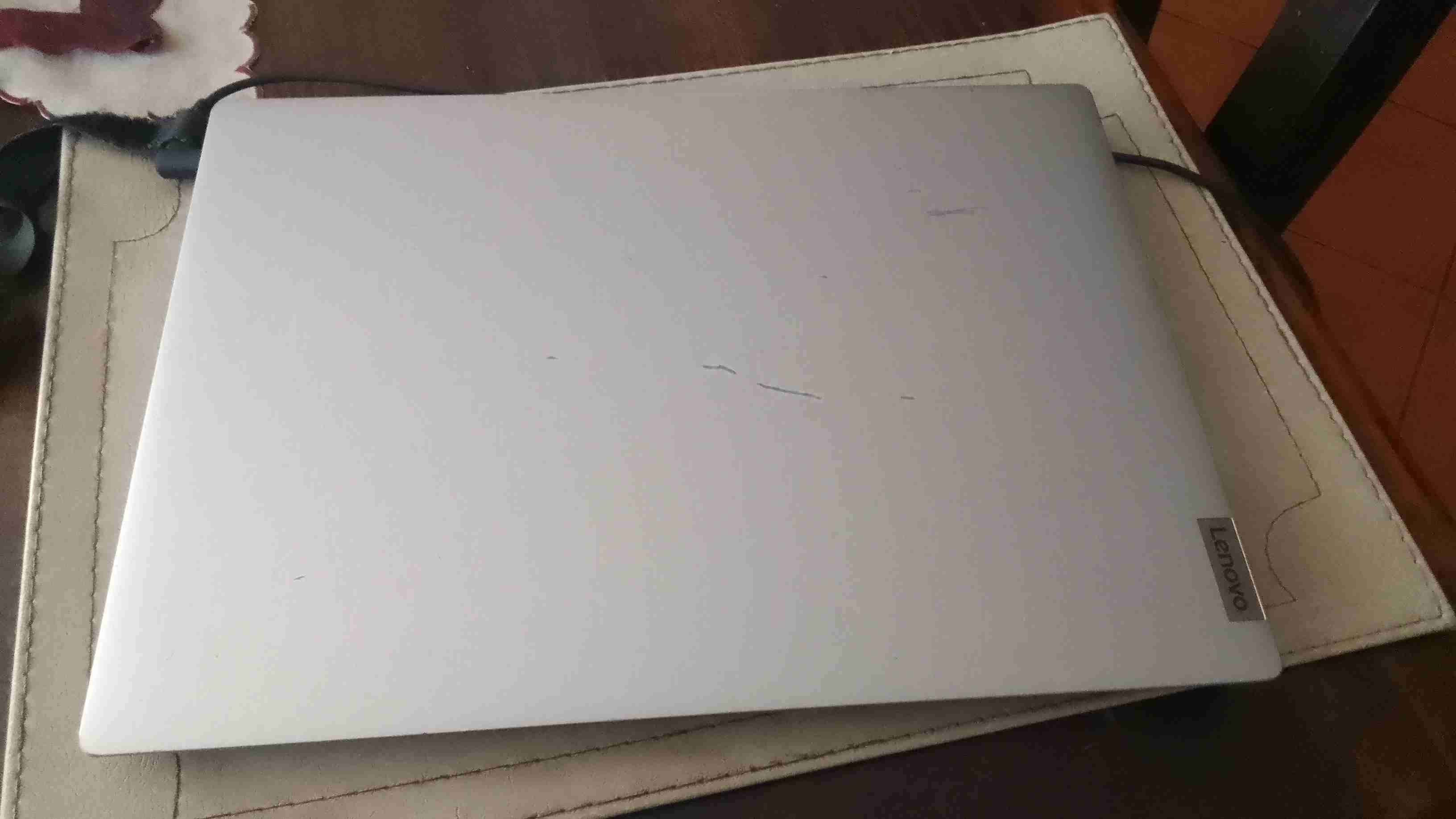 Laptop Lenovo IdeaPad 3 gris - miniatura 4