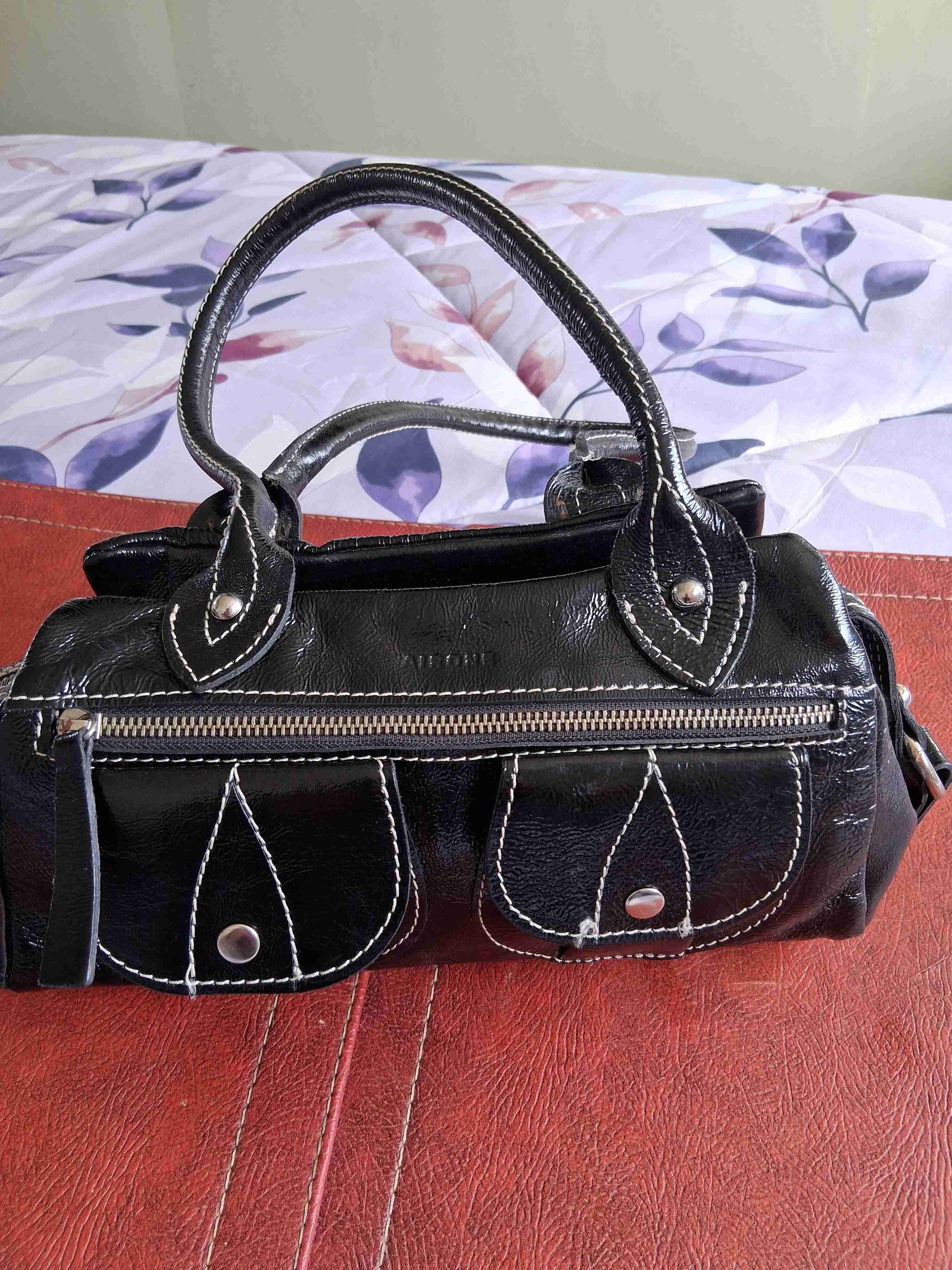 Cartera negra con bolsillos - miniatura 1