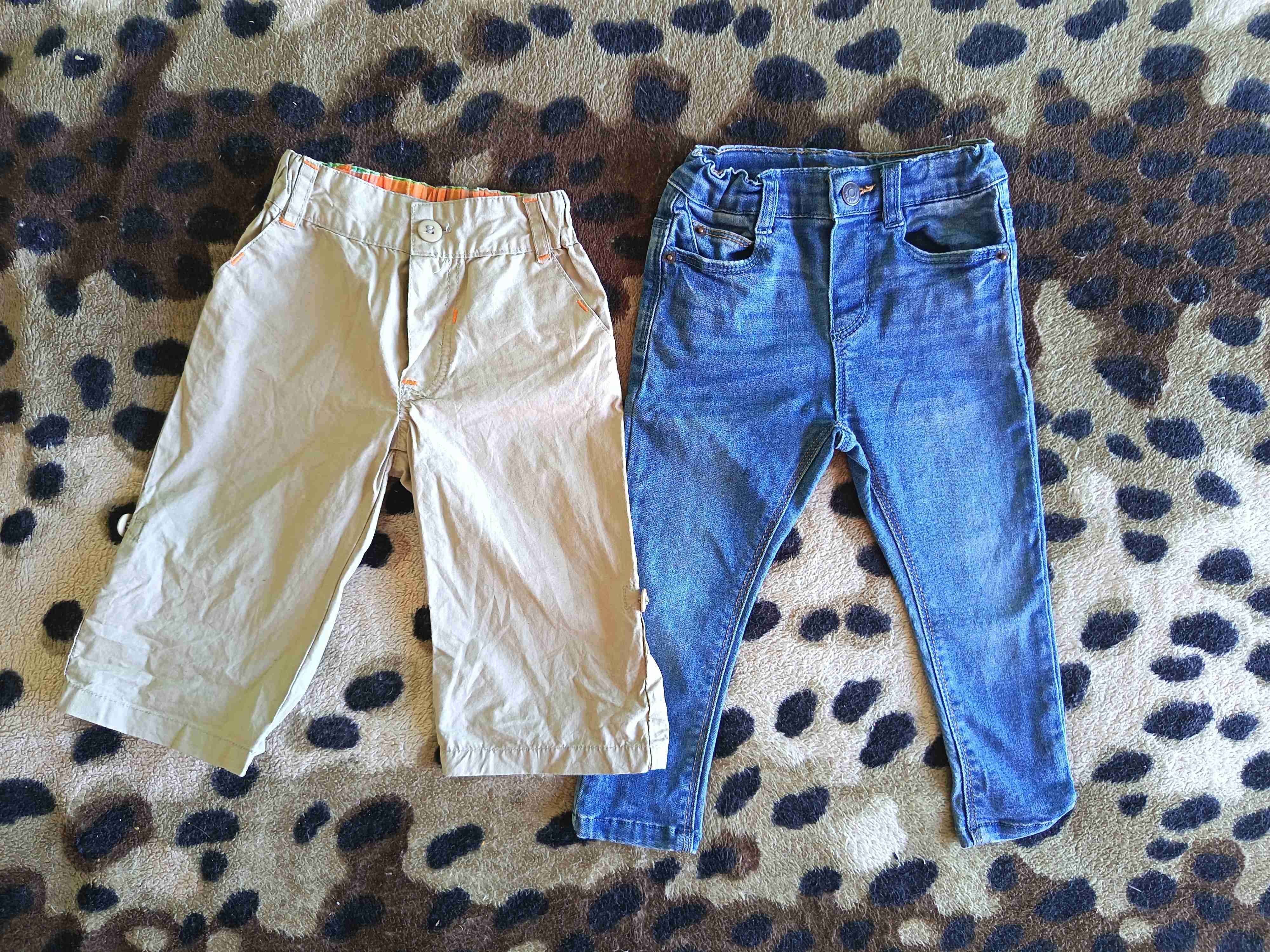 Pantalones niño beige y jeans - miniatura 1
