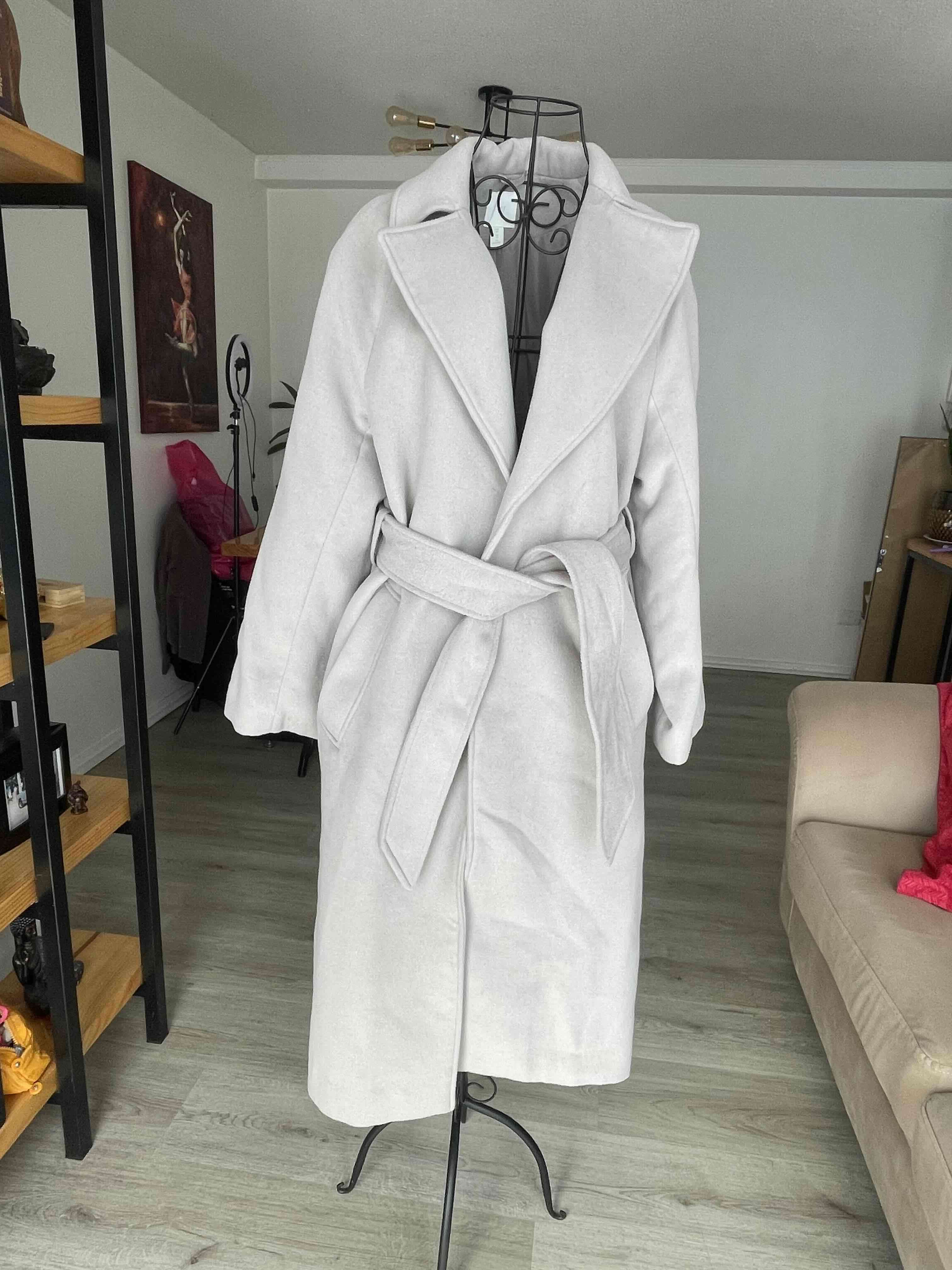 Abrigo gris largo con cinturón xs - miniatura 1