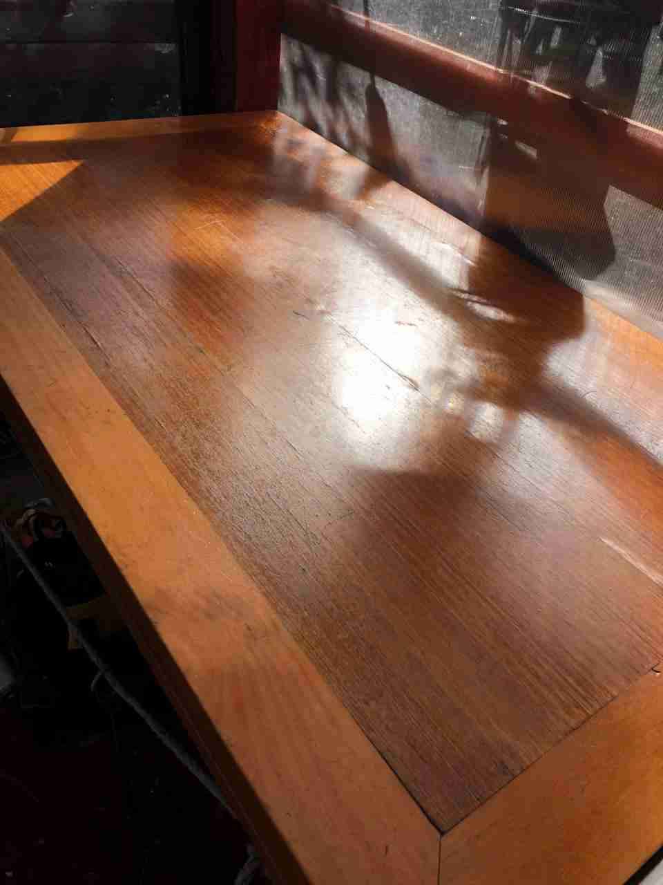 Mesa de madera rústica - miniatura 2