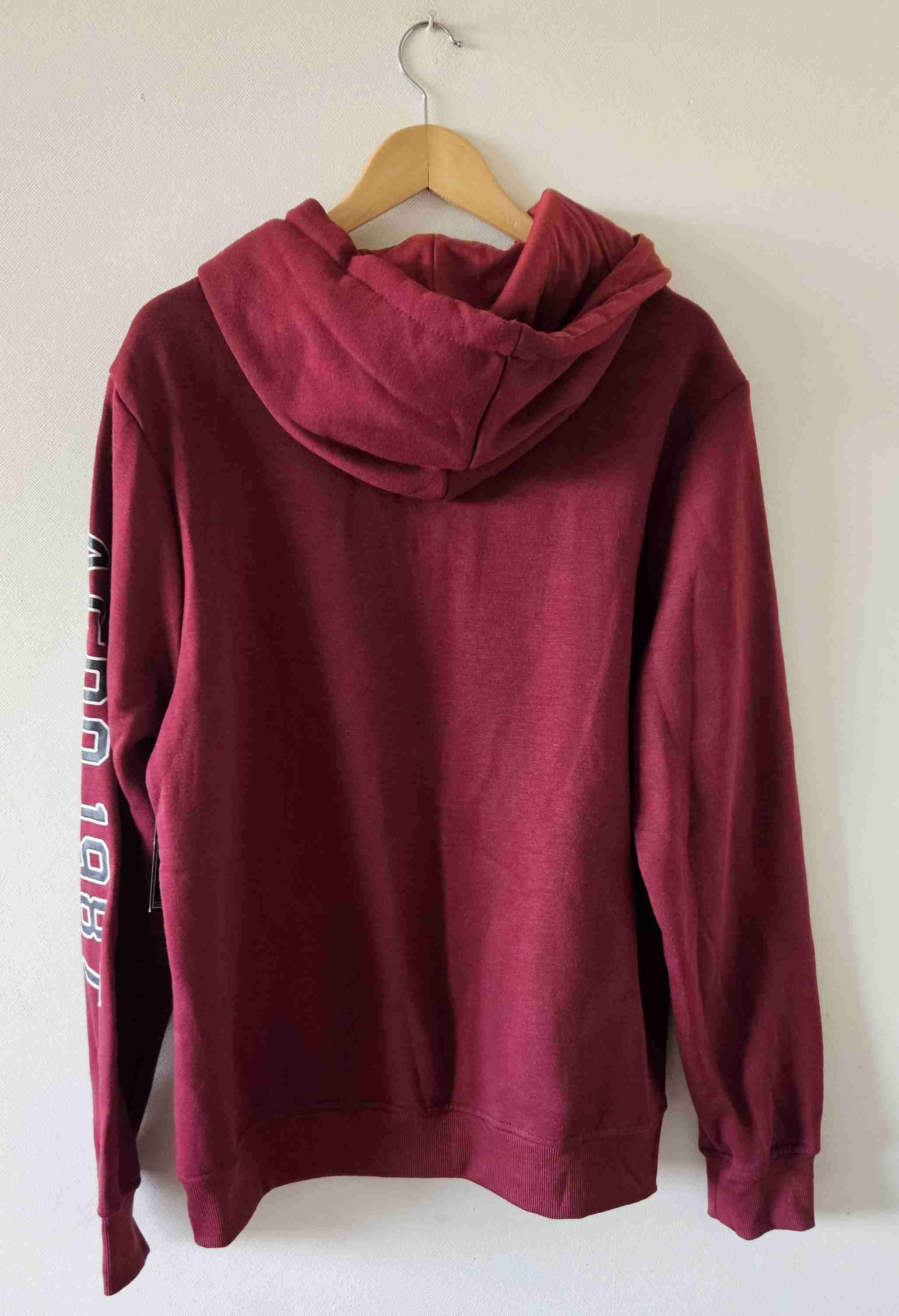 Polerón burdeo Aeropostale con capucha - miniatura 6