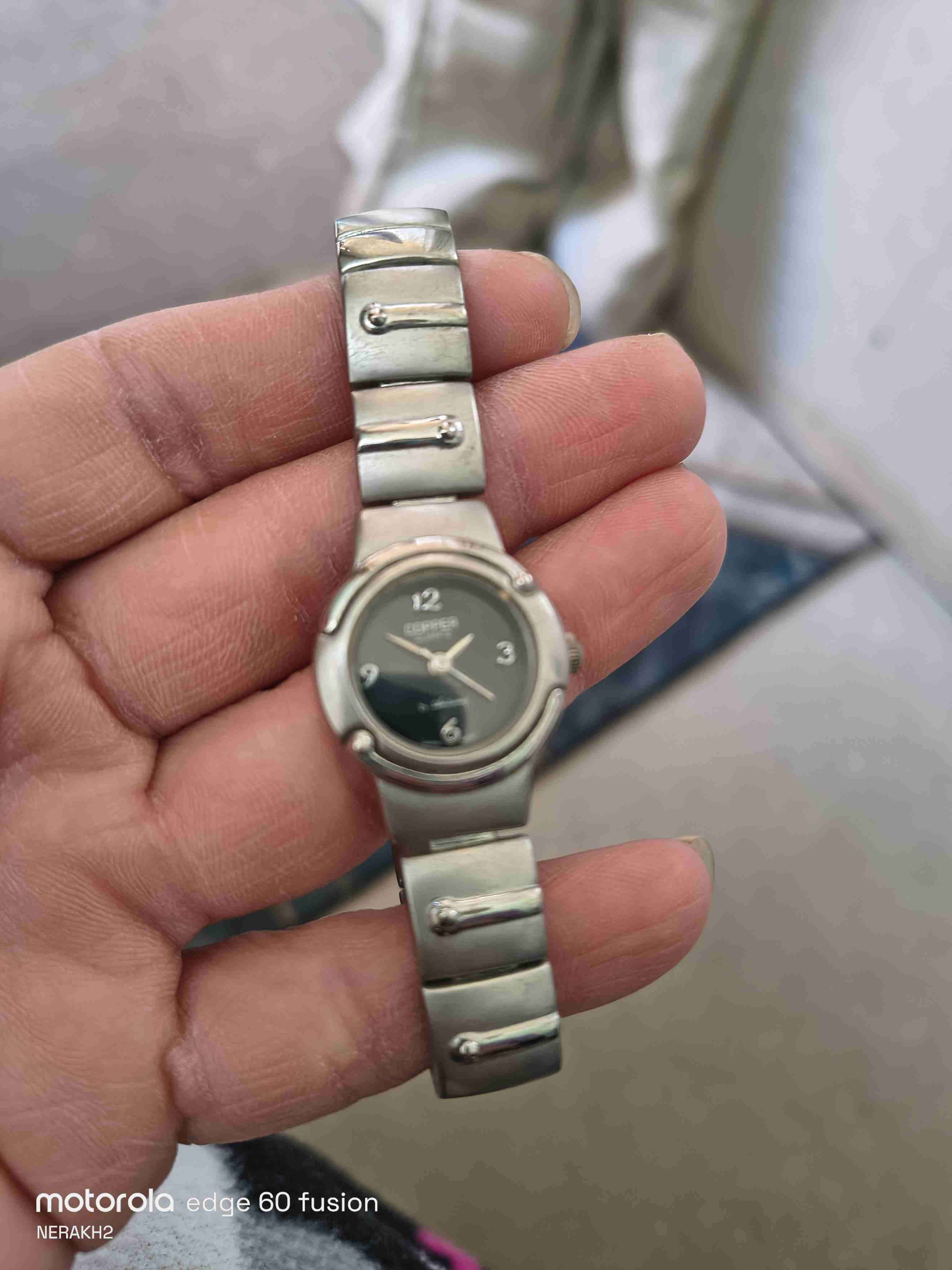 Reloj Plateado Clásico Unisex - miniatura 1