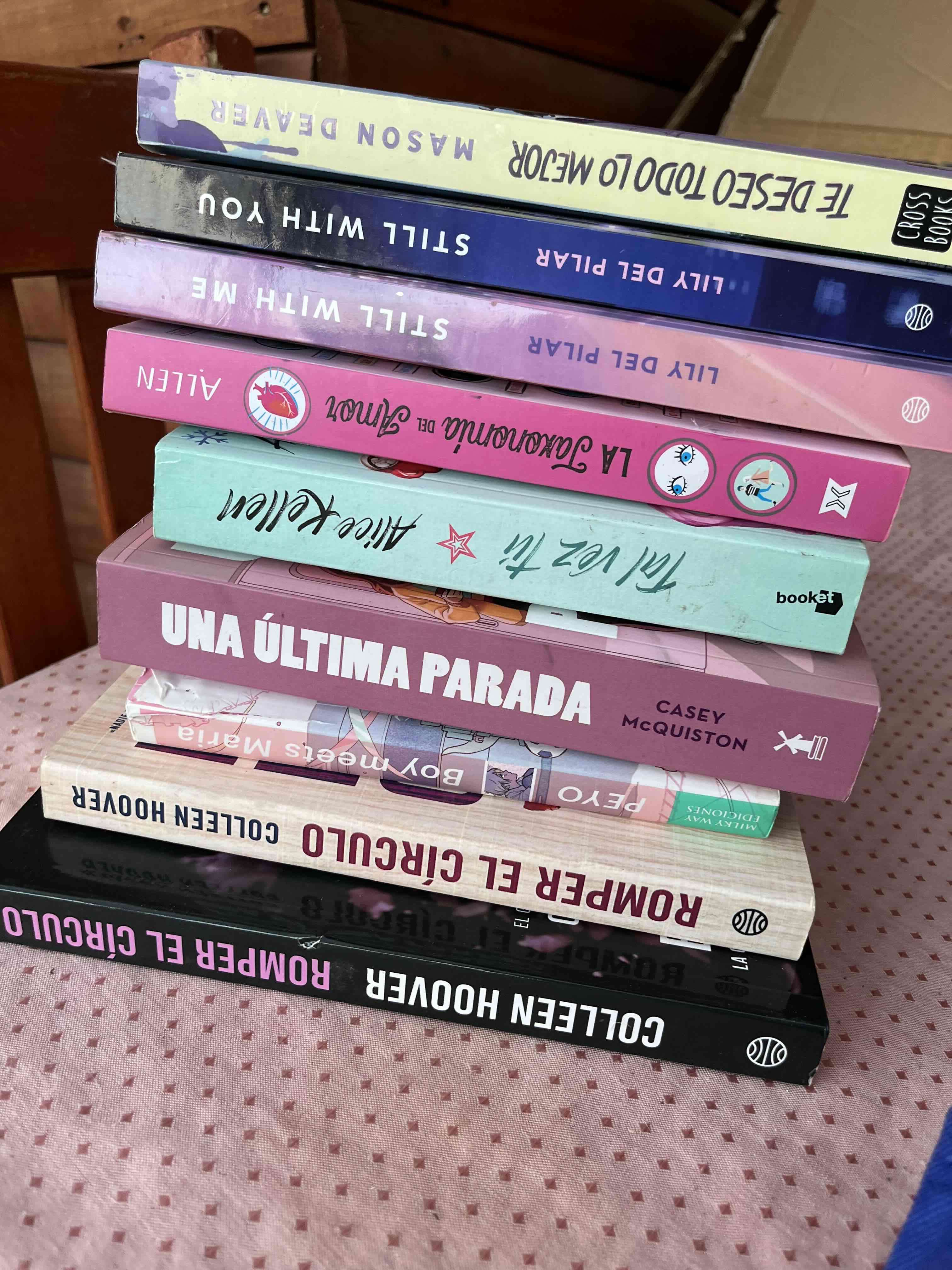 Lote de libros variados - miniatura 1
