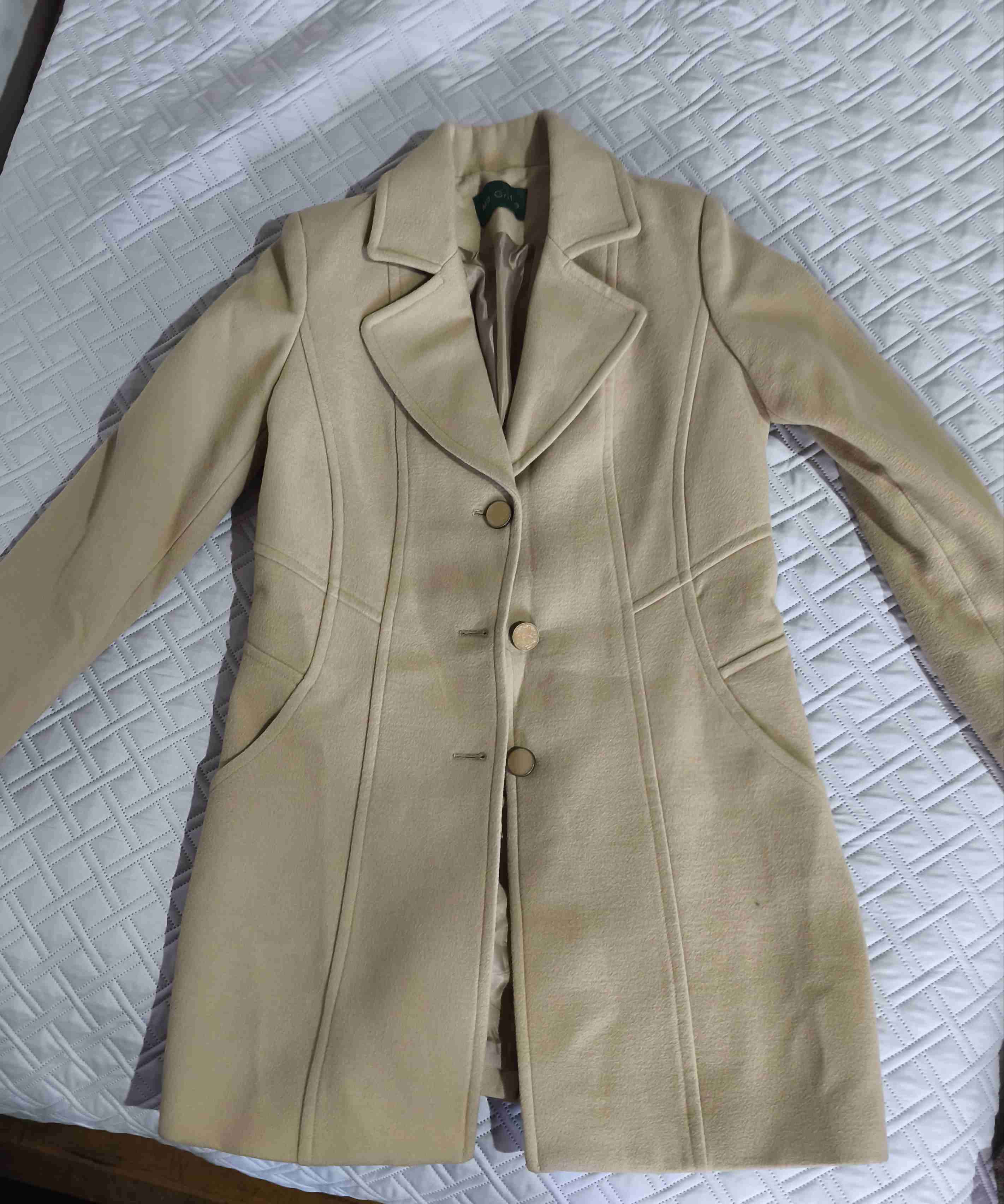 Abrigo rojo con capucha - miniatura 4