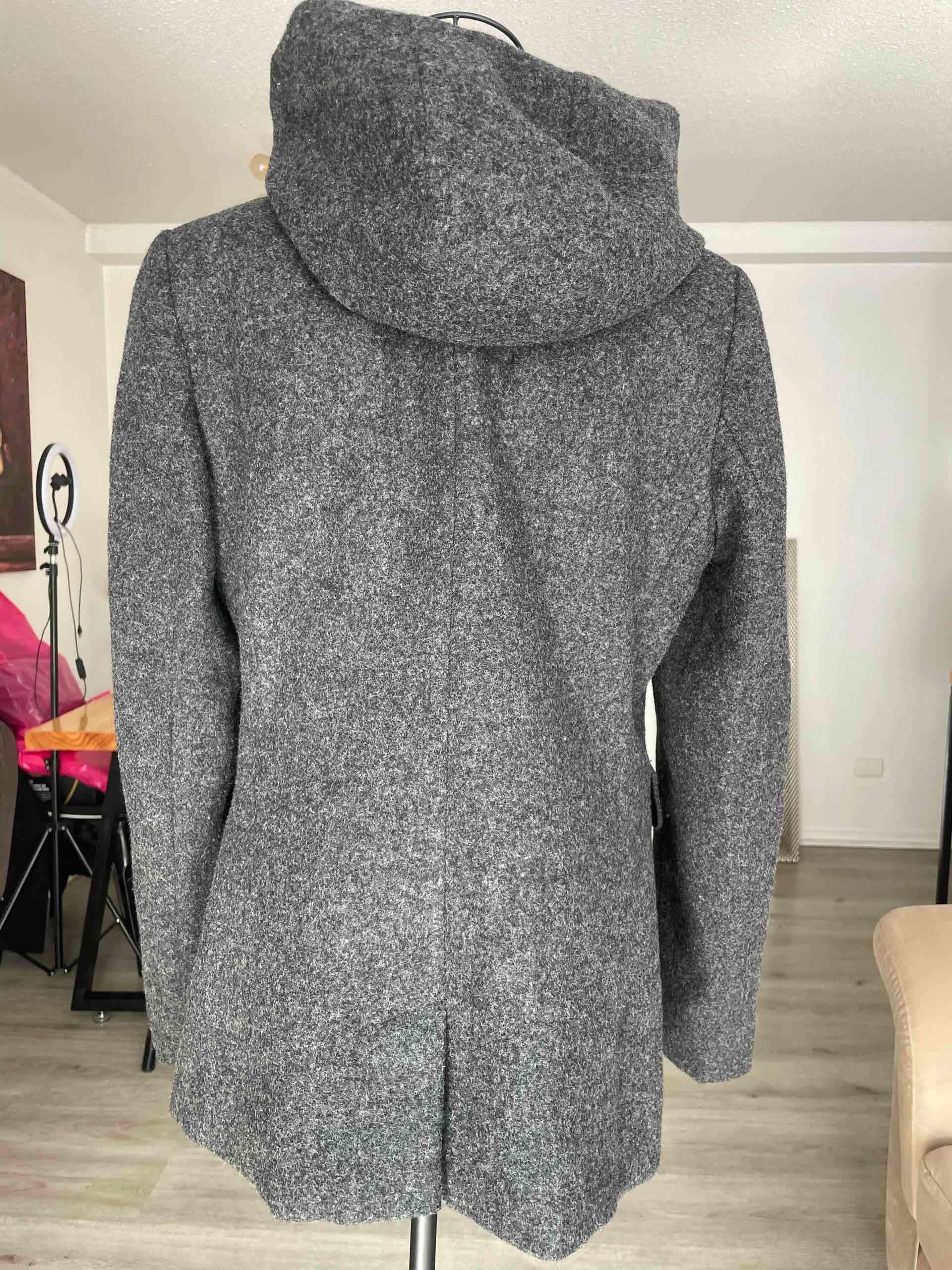 Abrigo gris con capucha, talla S - miniatura 2
