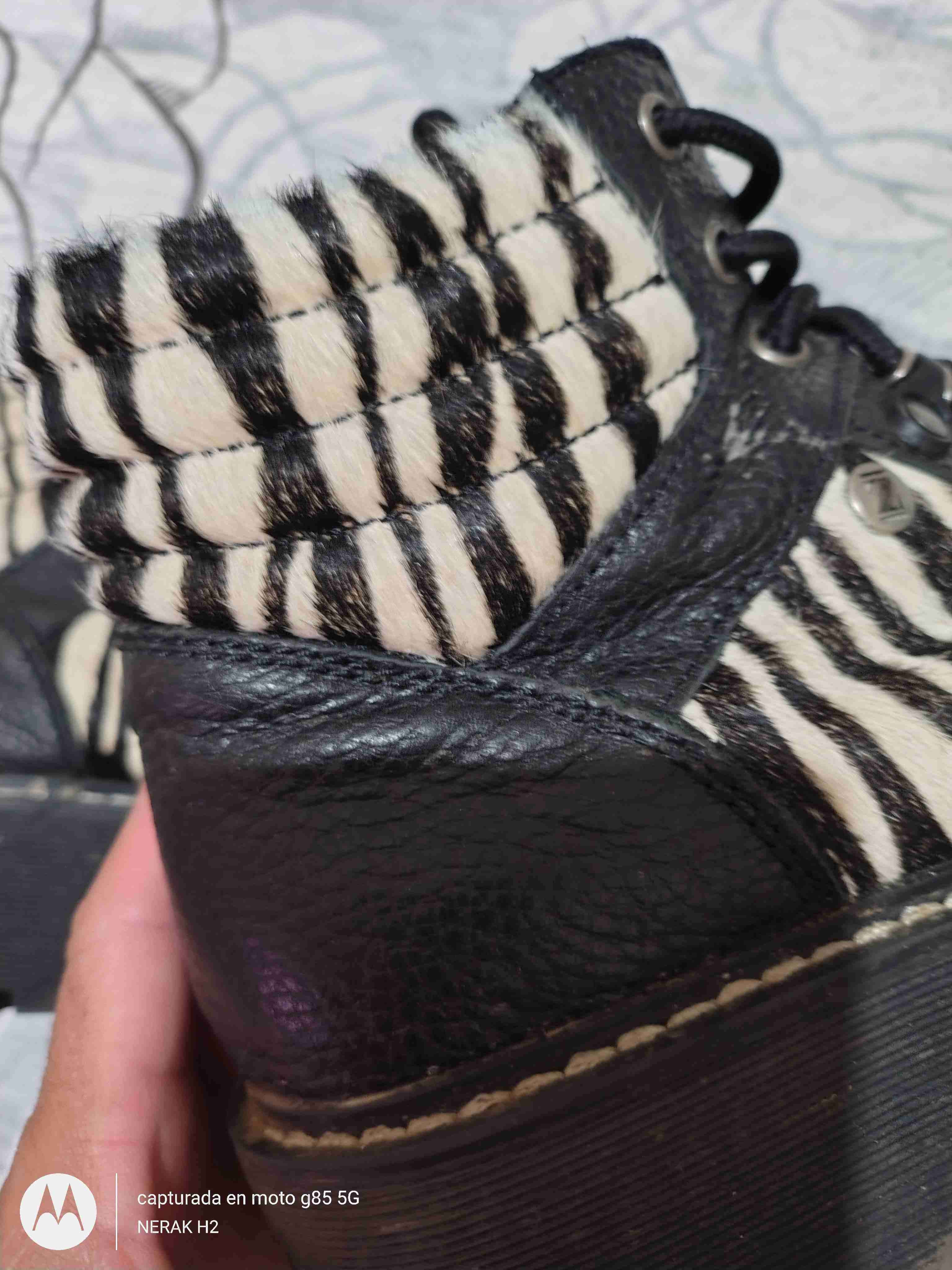 Botas de cuero con estampado cebra talla 36 - miniatura 3