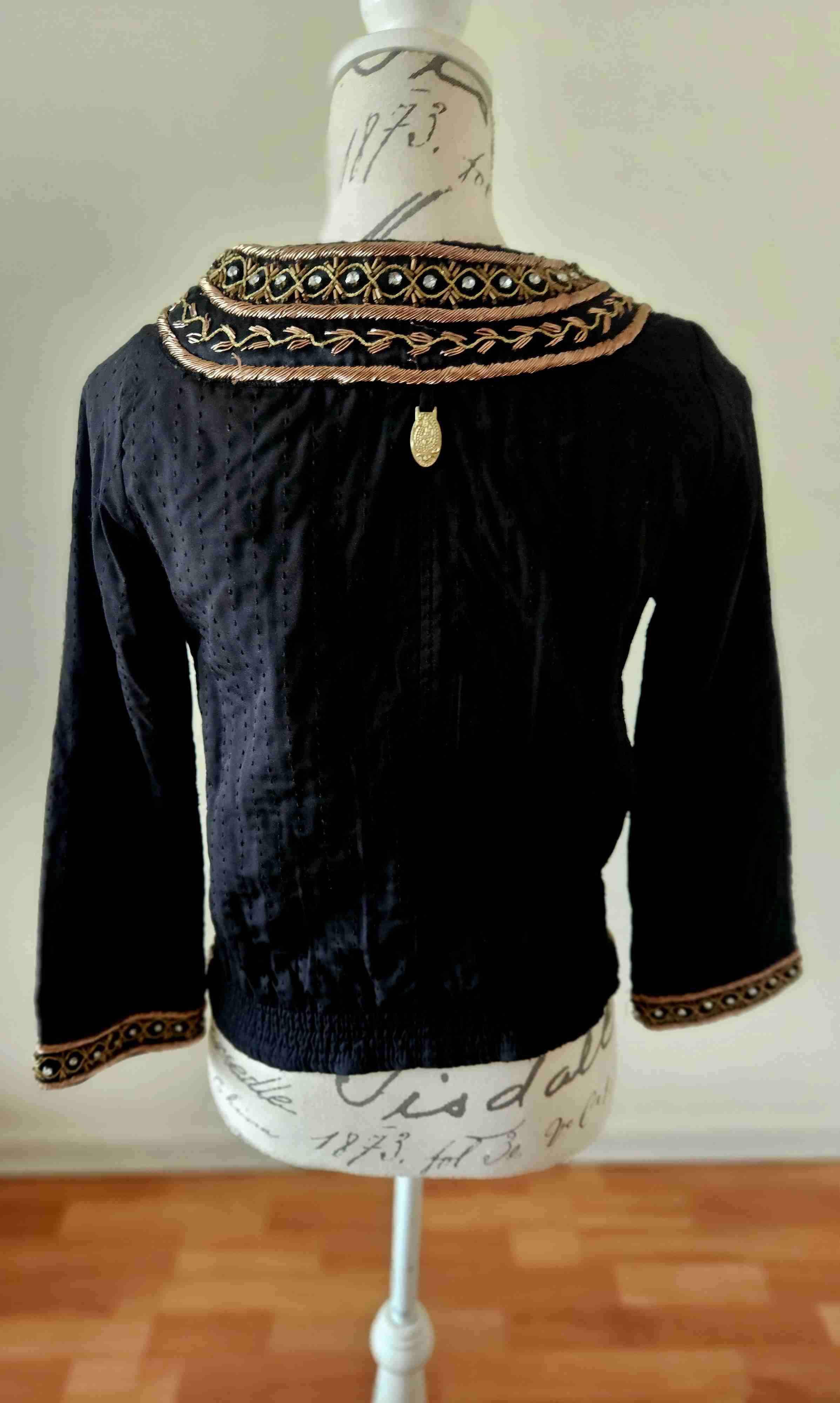 Chaqueta negra bordada Rapsodia - miniatura 4