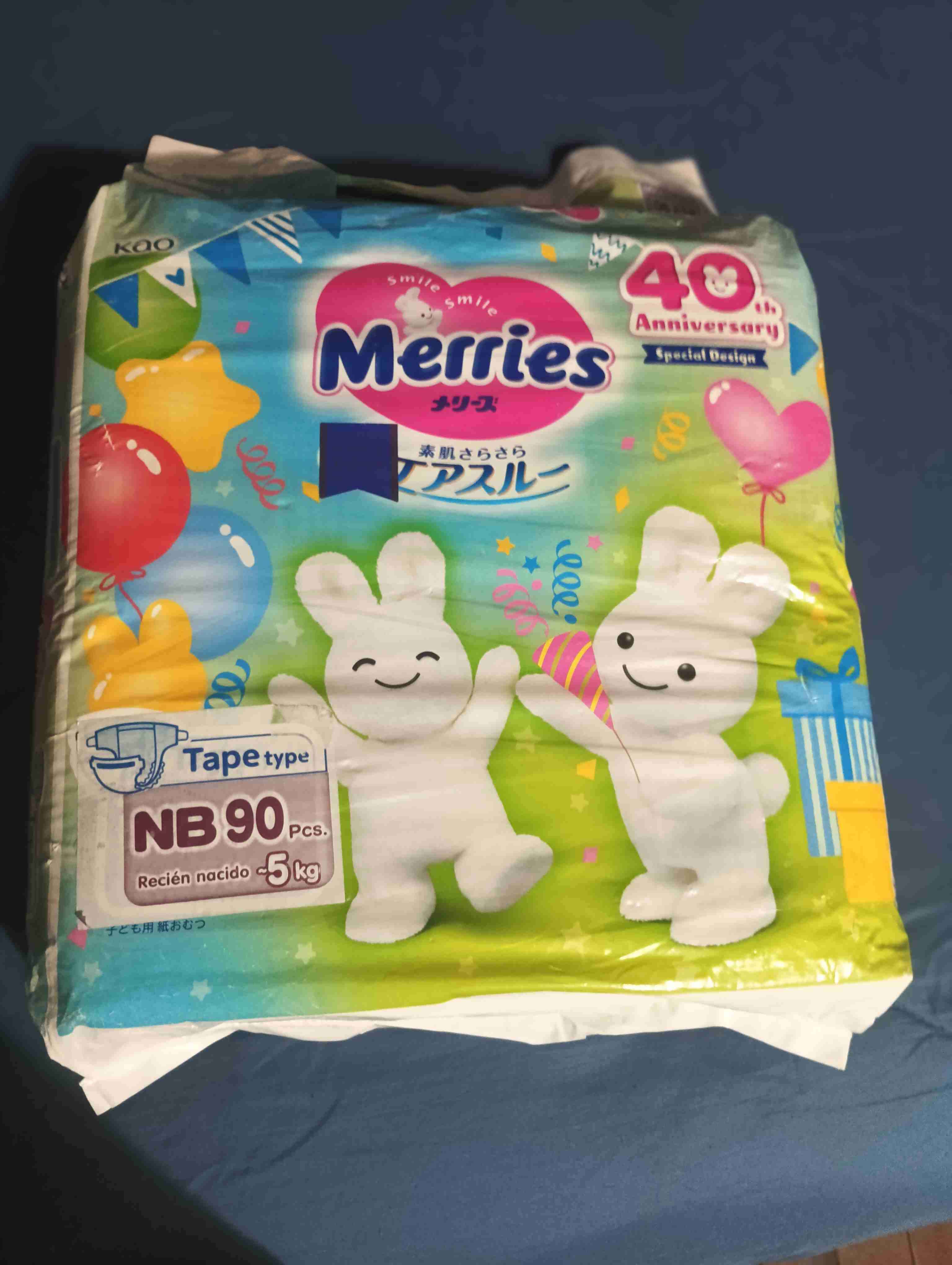 Pañales Merries NB 90 unidades