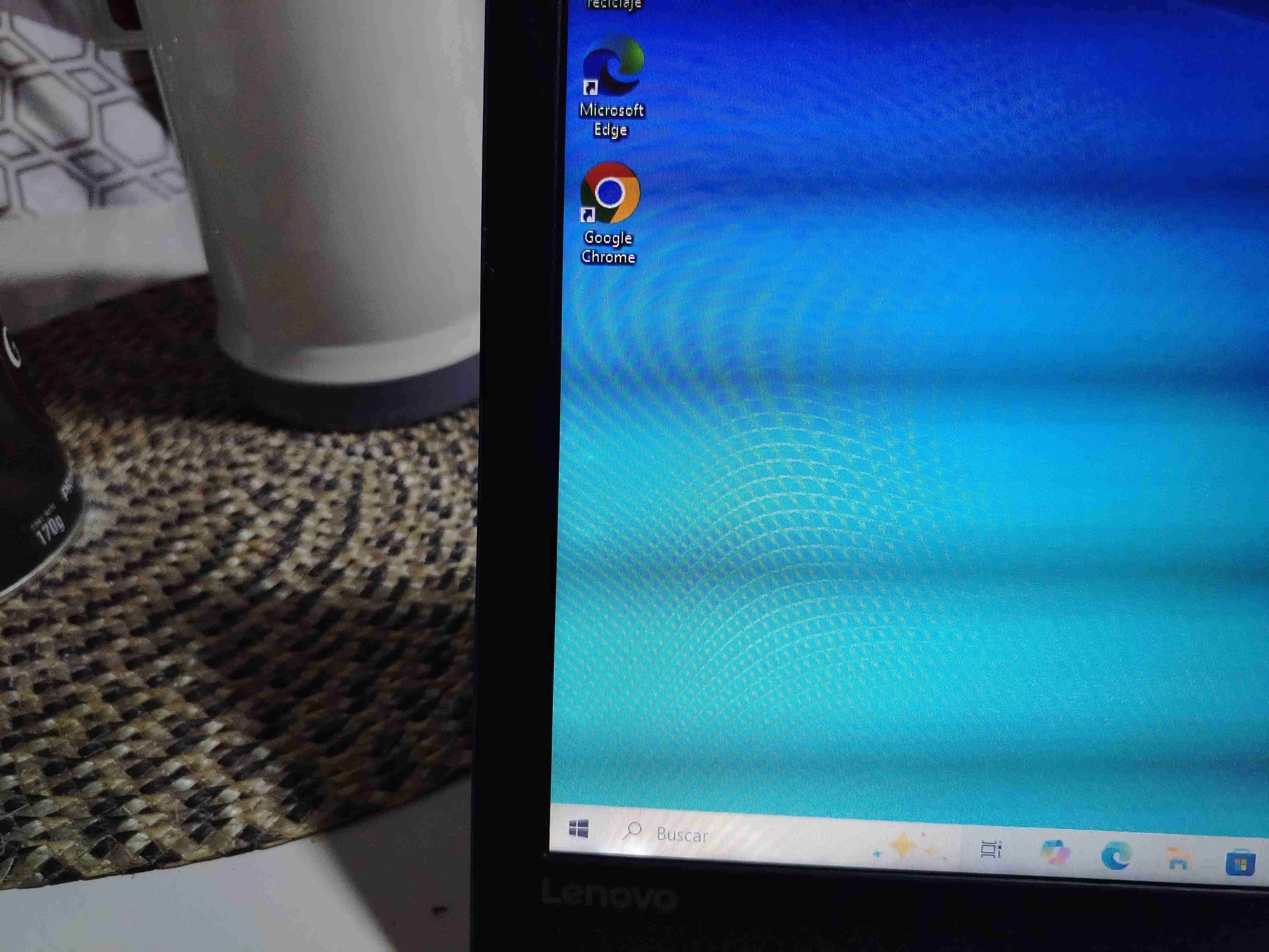 Notebook Lenovo azul en buen estado - miniatura 6