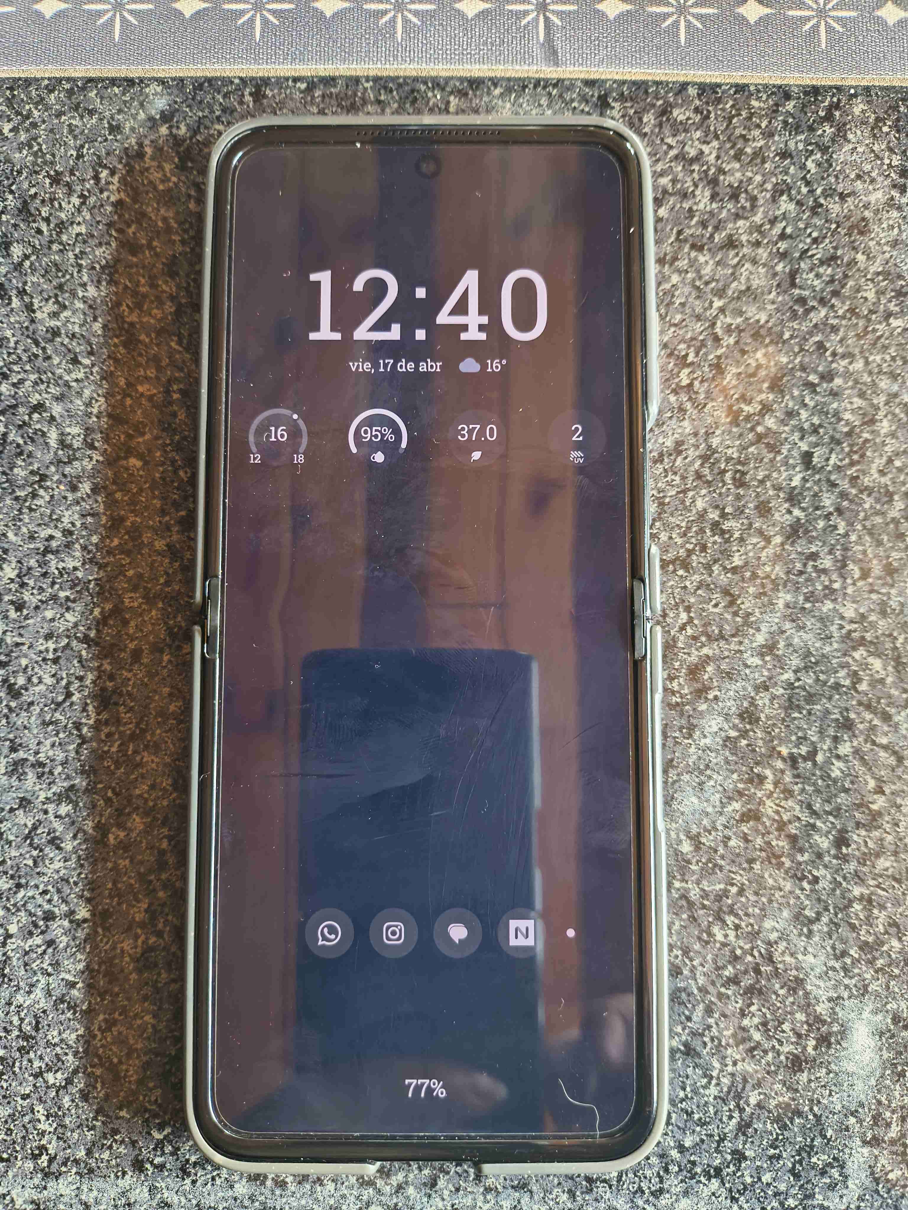 Motorola Razr 50 - miniatura 2