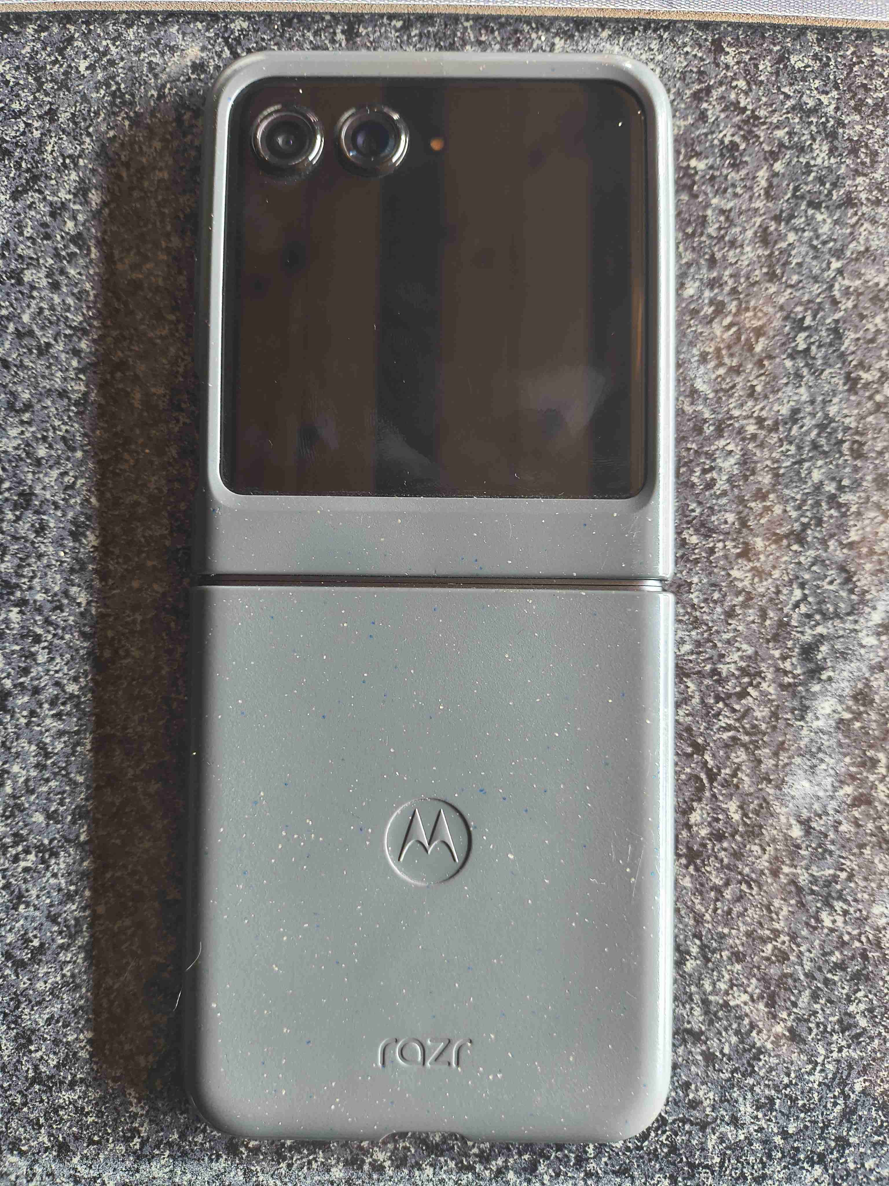 Motorola Razr 50 - miniatura 3
