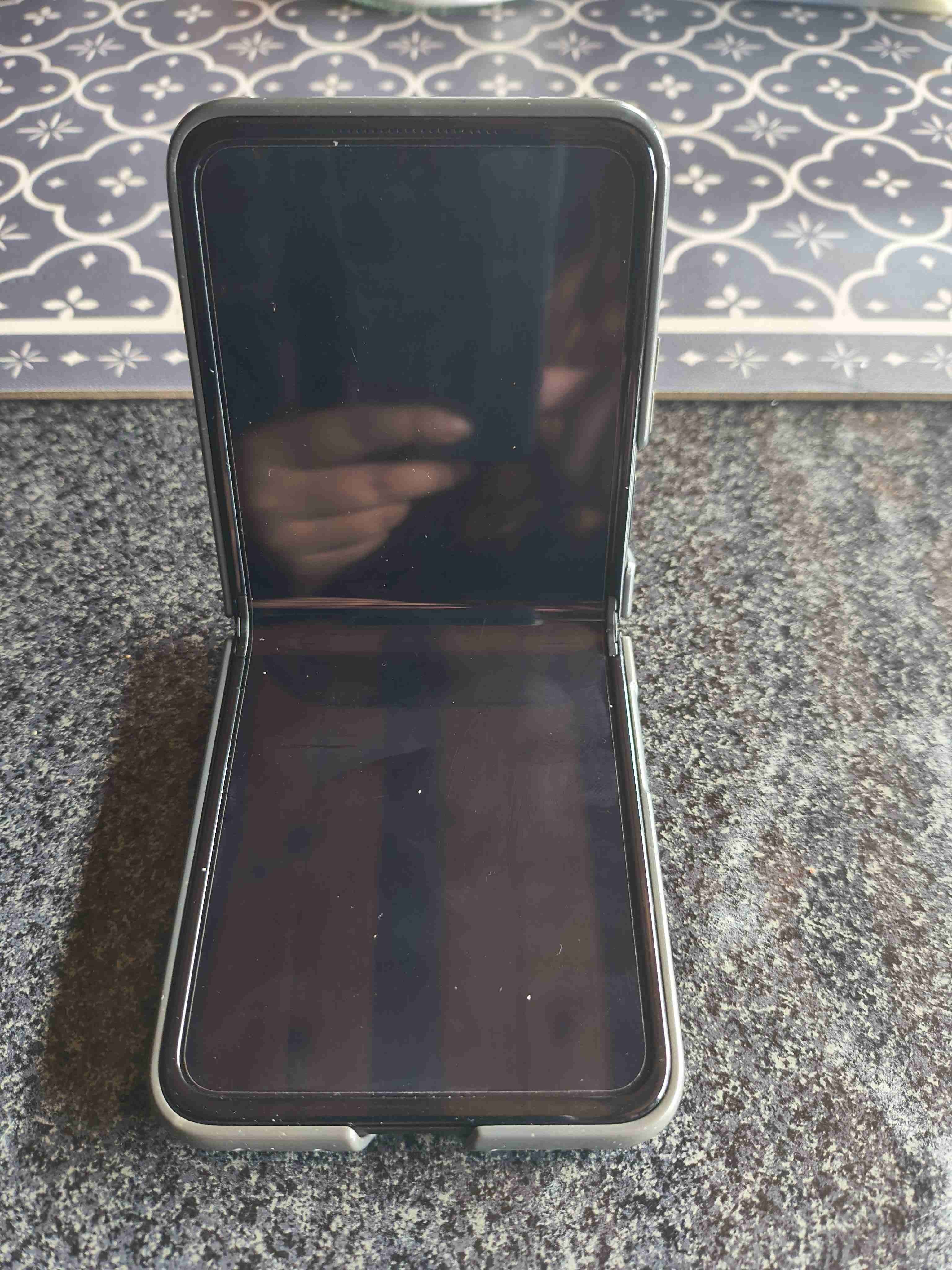 Motorola Razr 50 - miniatura 4