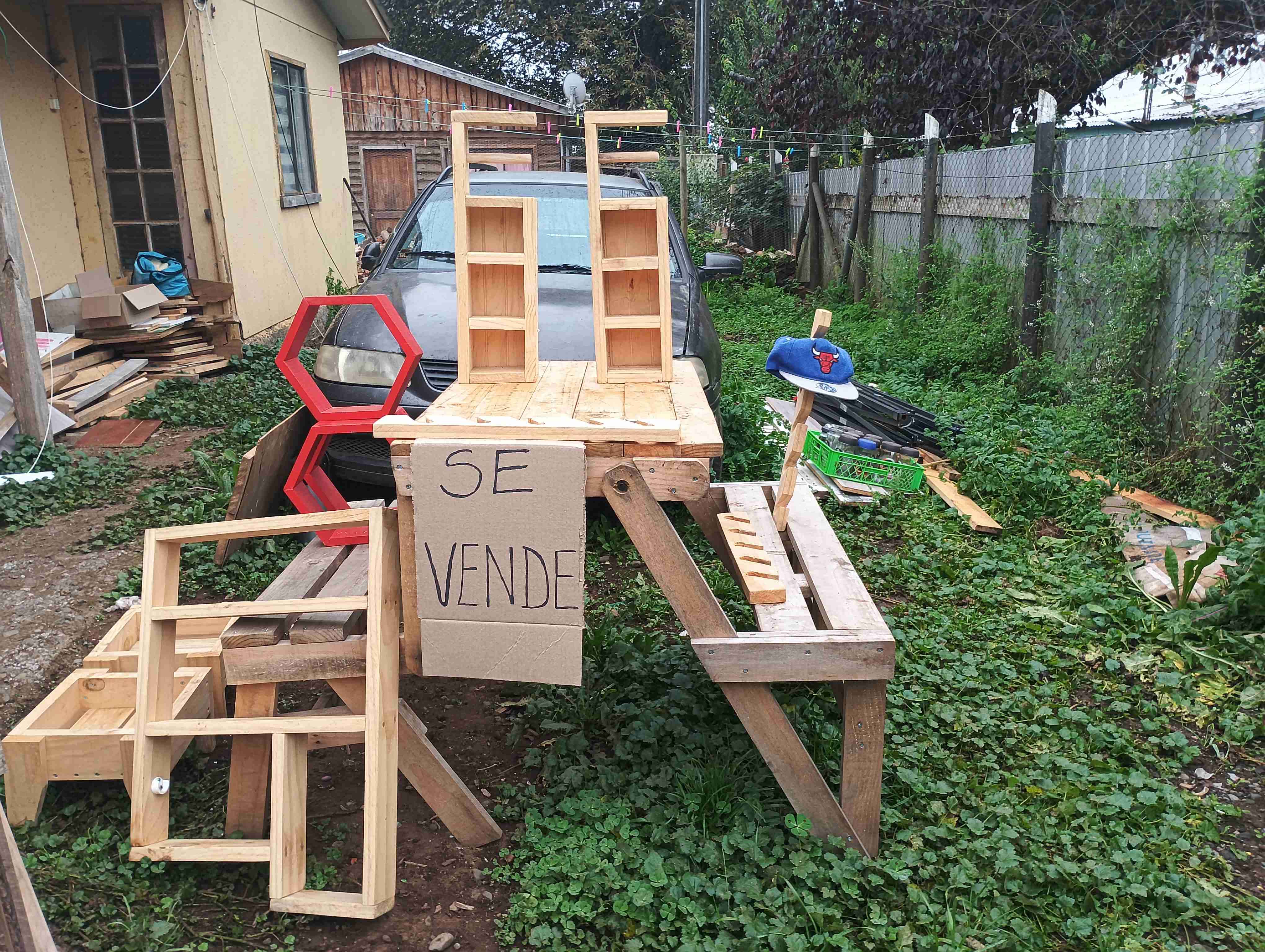 Estantes de madera con tres niveles - miniatura 4