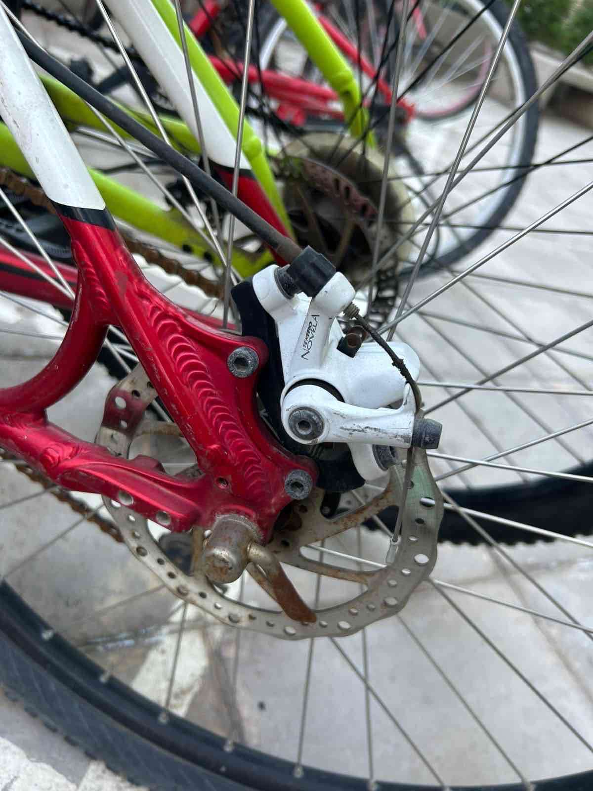 Bicicleta *TREK Marlin 5* y *SPECIALIZED Myka* - miniatura 5