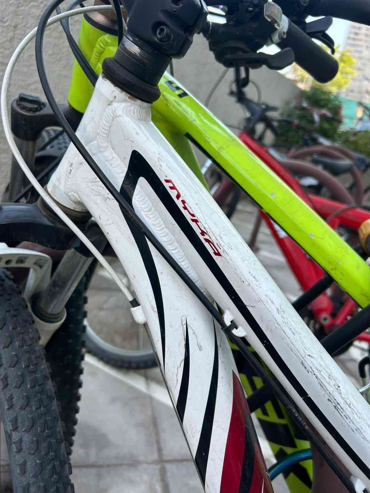 Bicicleta *TREK Marlin 5* y *SPECIALIZED Myka* - miniatura 6