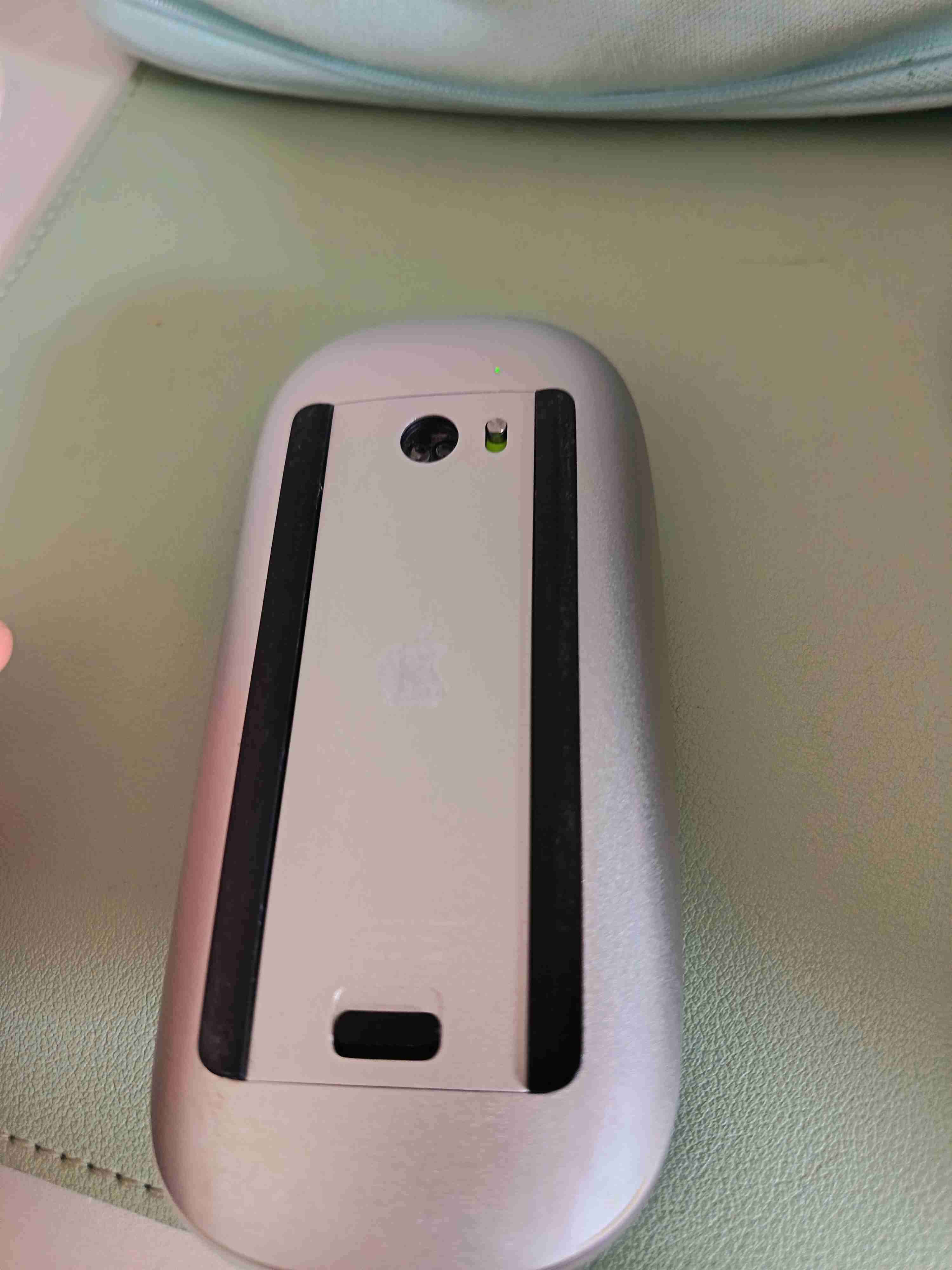 Mouse inalámbrico Apple - miniatura 2