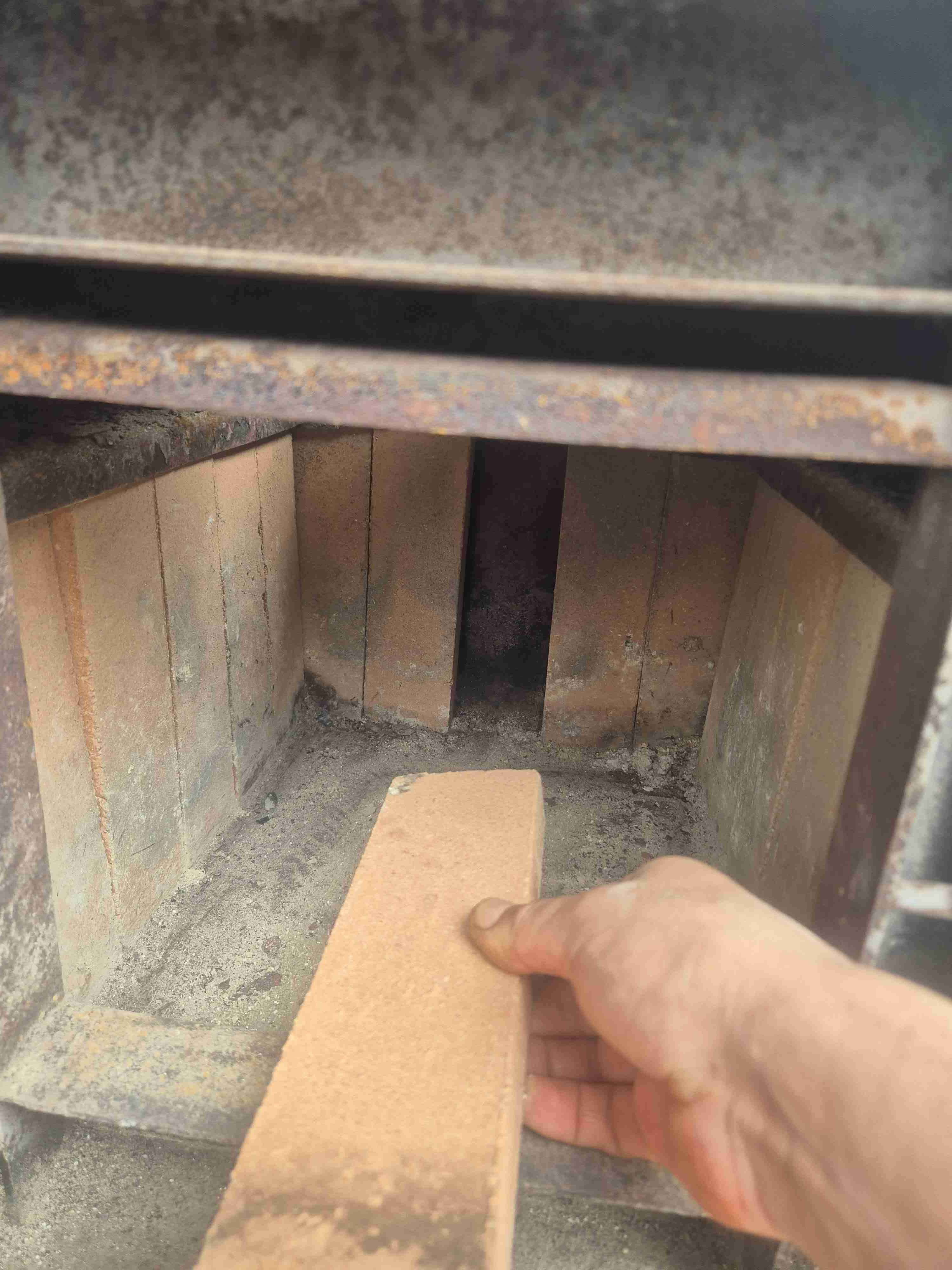 Estufa de leña antigua. - miniatura 6