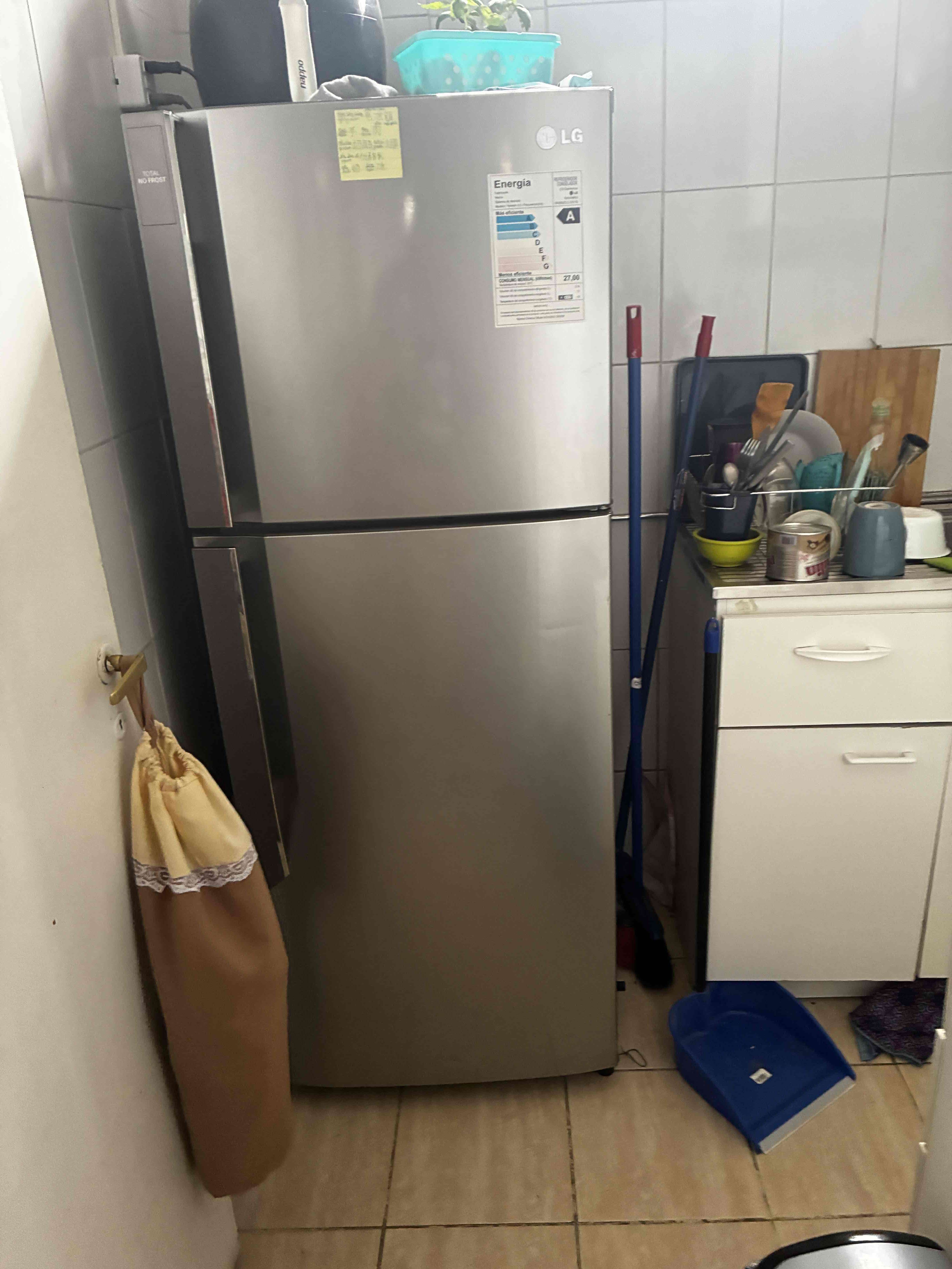 Refrigerador LG acero inoxidable - miniatura 1