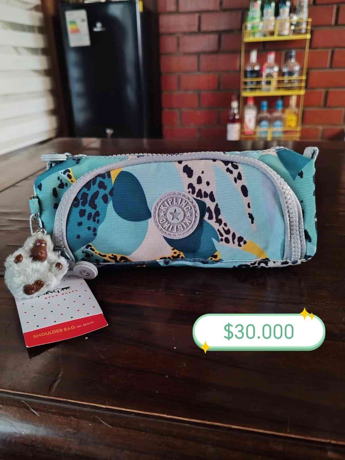 Estuche Kipling estampado