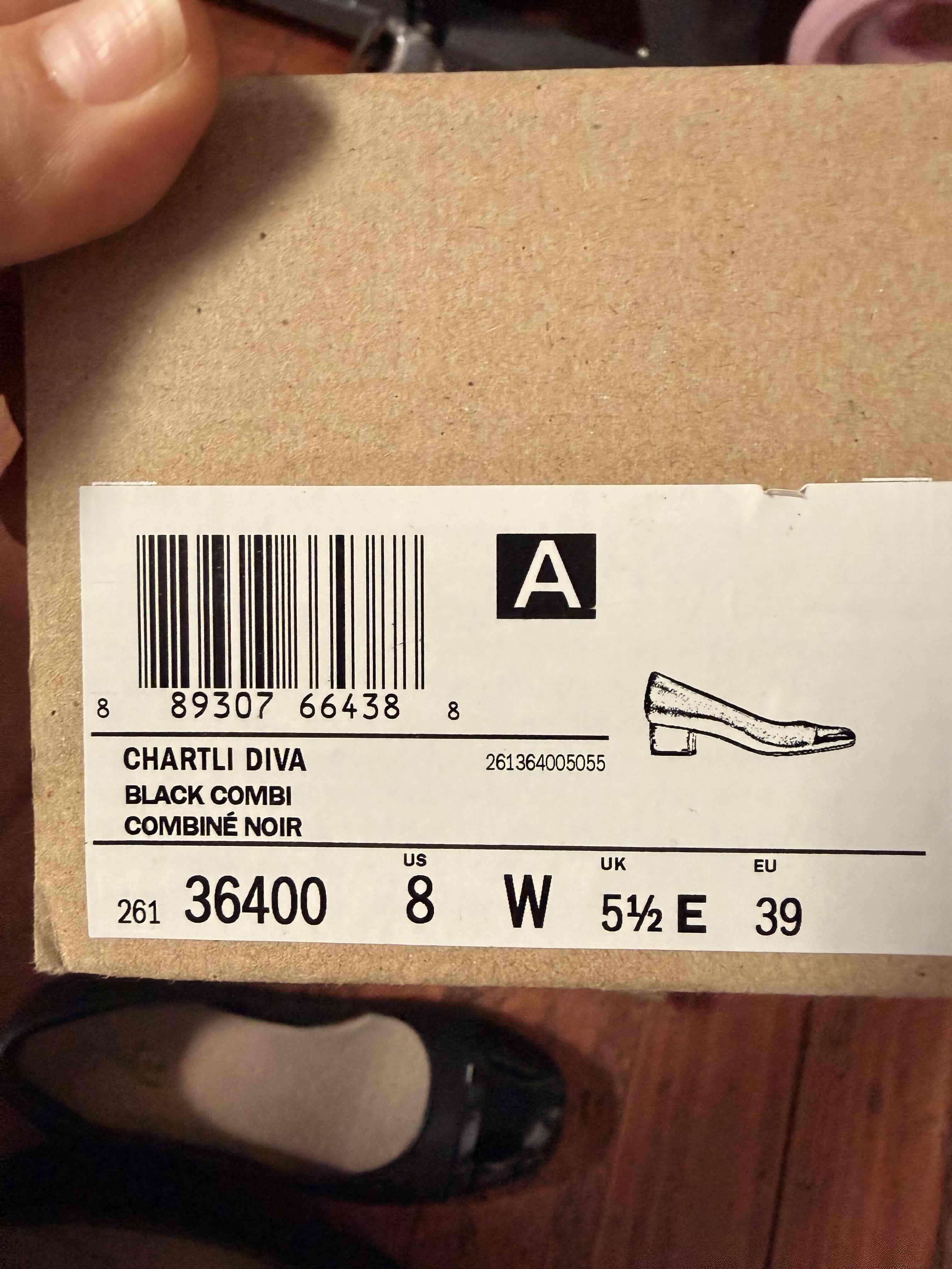 Zapatos negros Clarks elegantes - miniatura 3