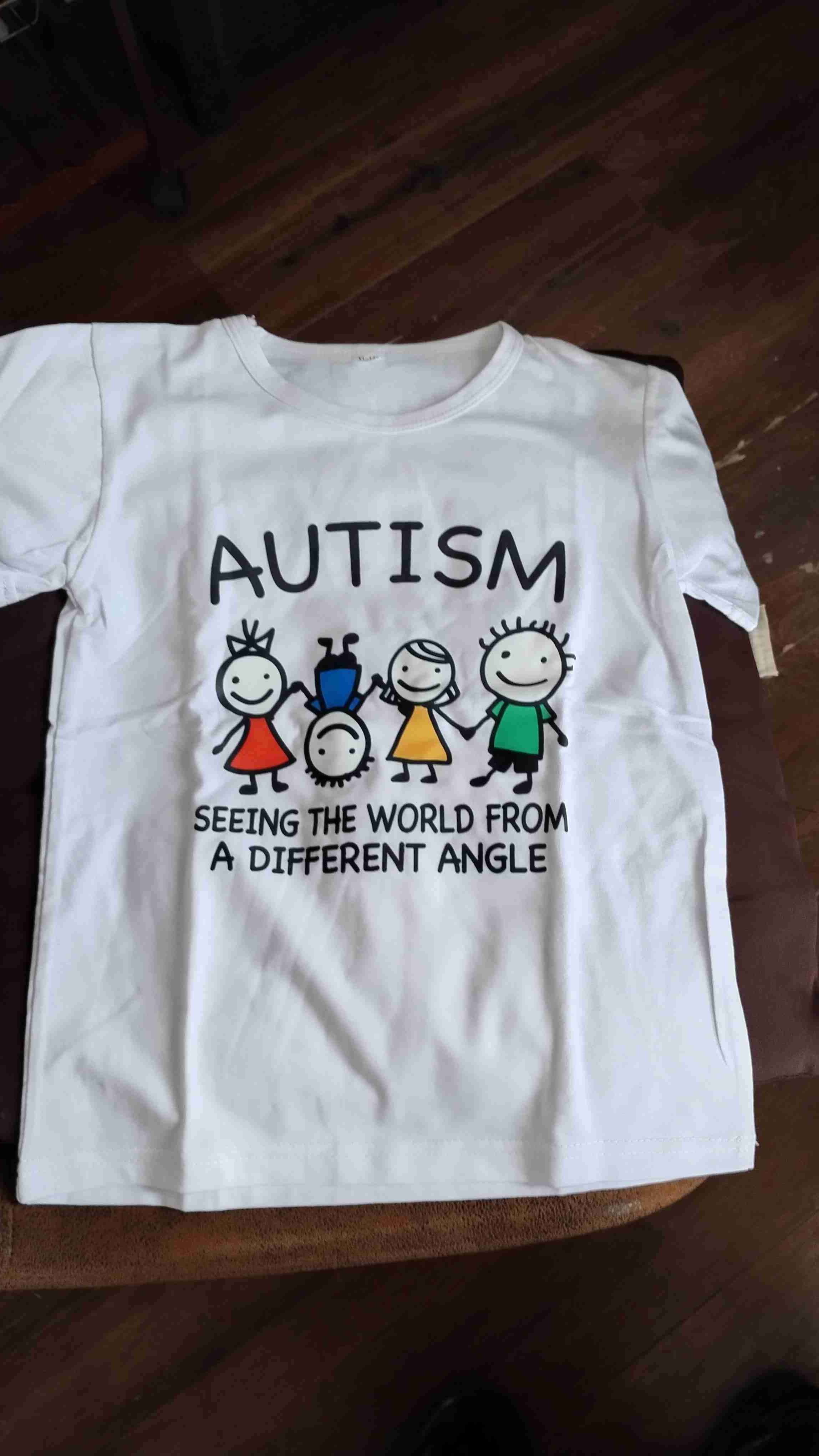 Polera niño blanca con estampado autismo