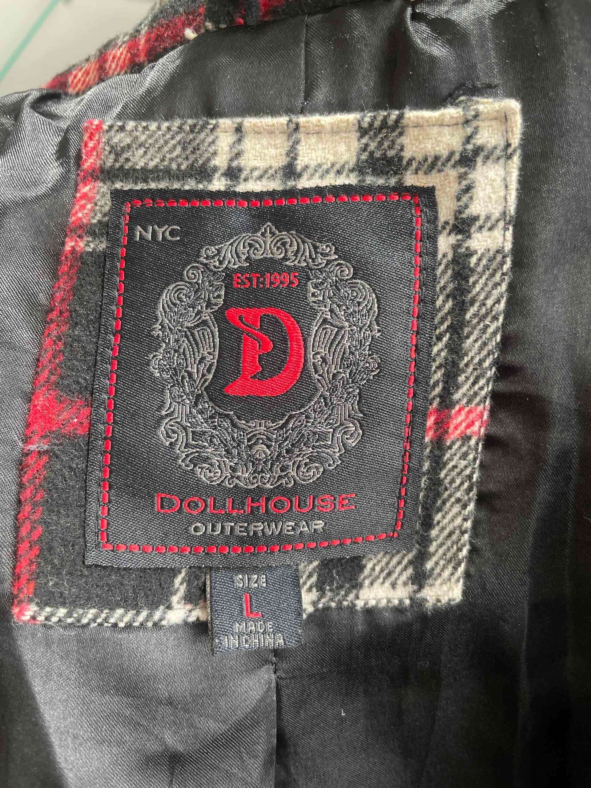 Abrigo de cuadros negro y rojo - miniatura 3