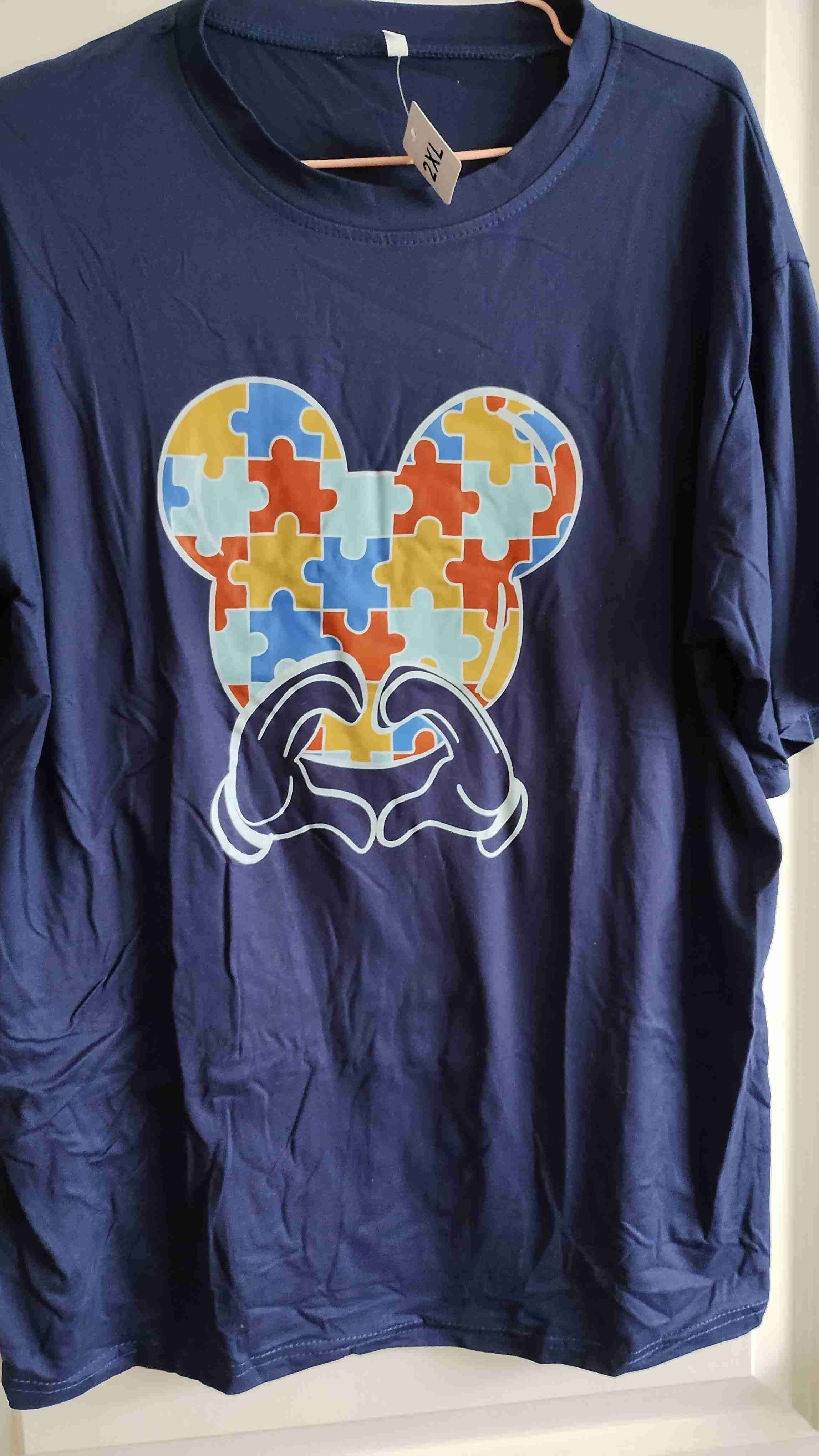 Polera azul diseño rompecabezas