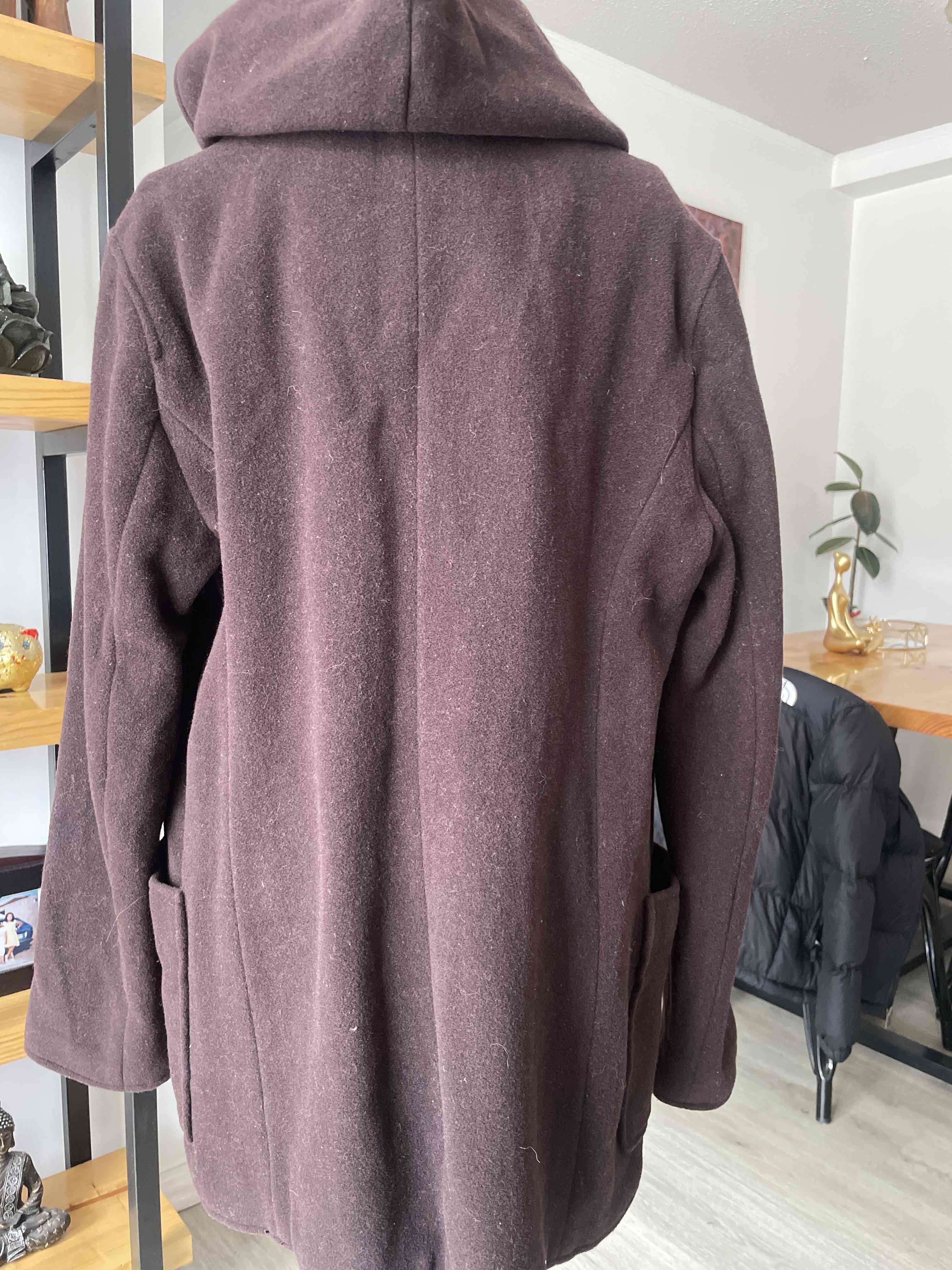 Abrigo largo marrón con capucha - miniatura 2