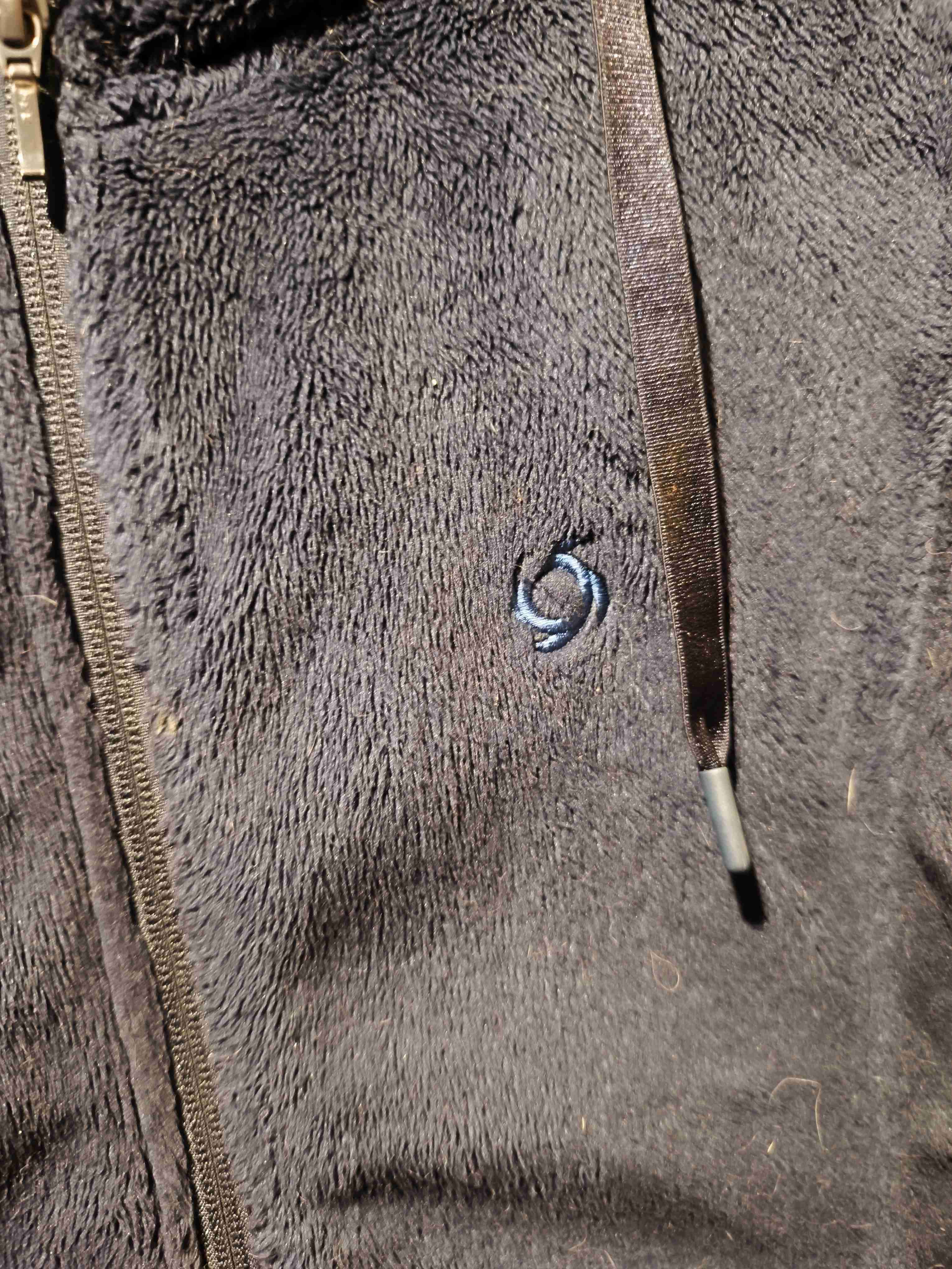 Chaqueta polar azul con capucha - miniatura 4