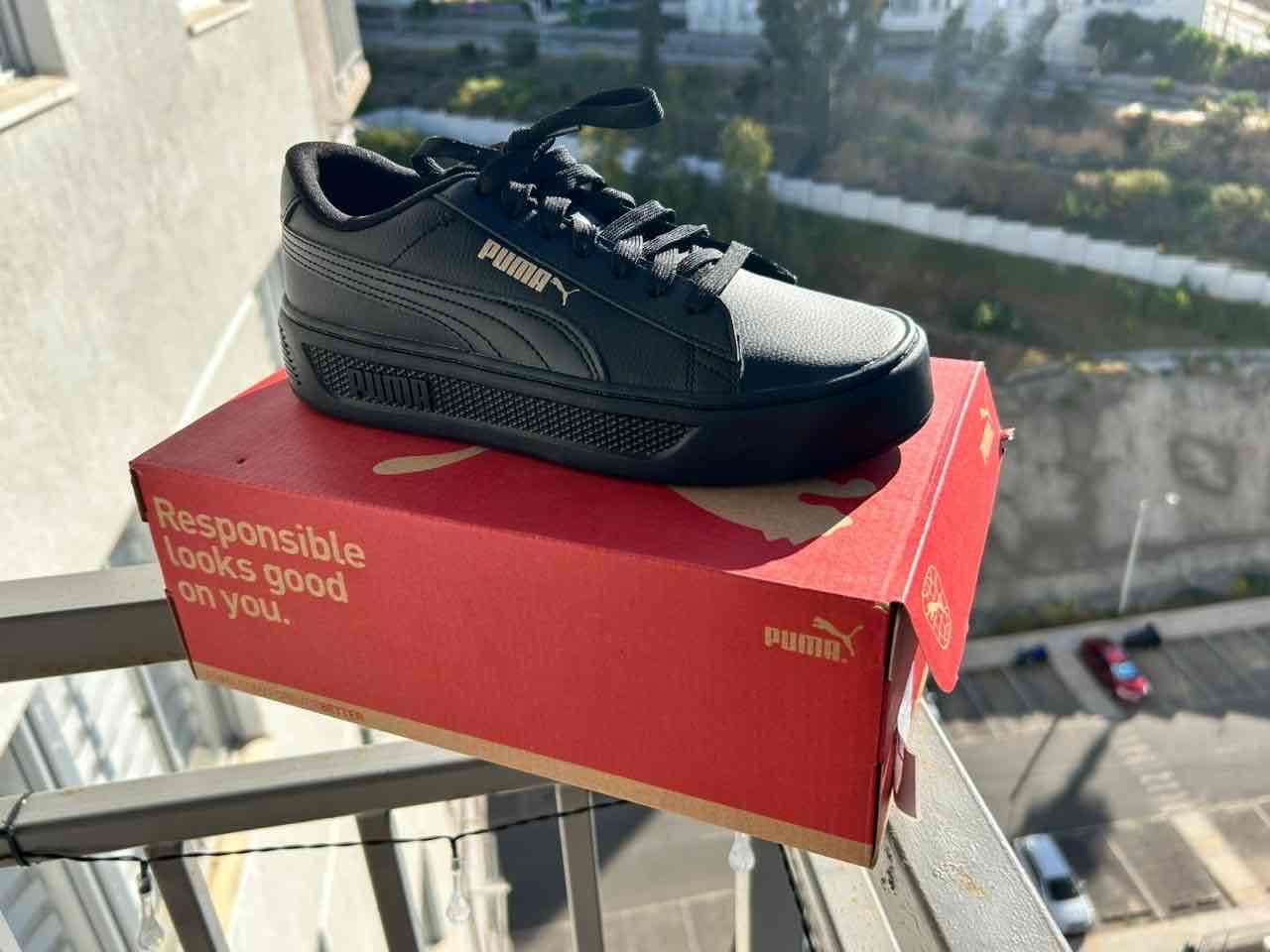 Zapatillas negras Puma nuevas - miniatura 2