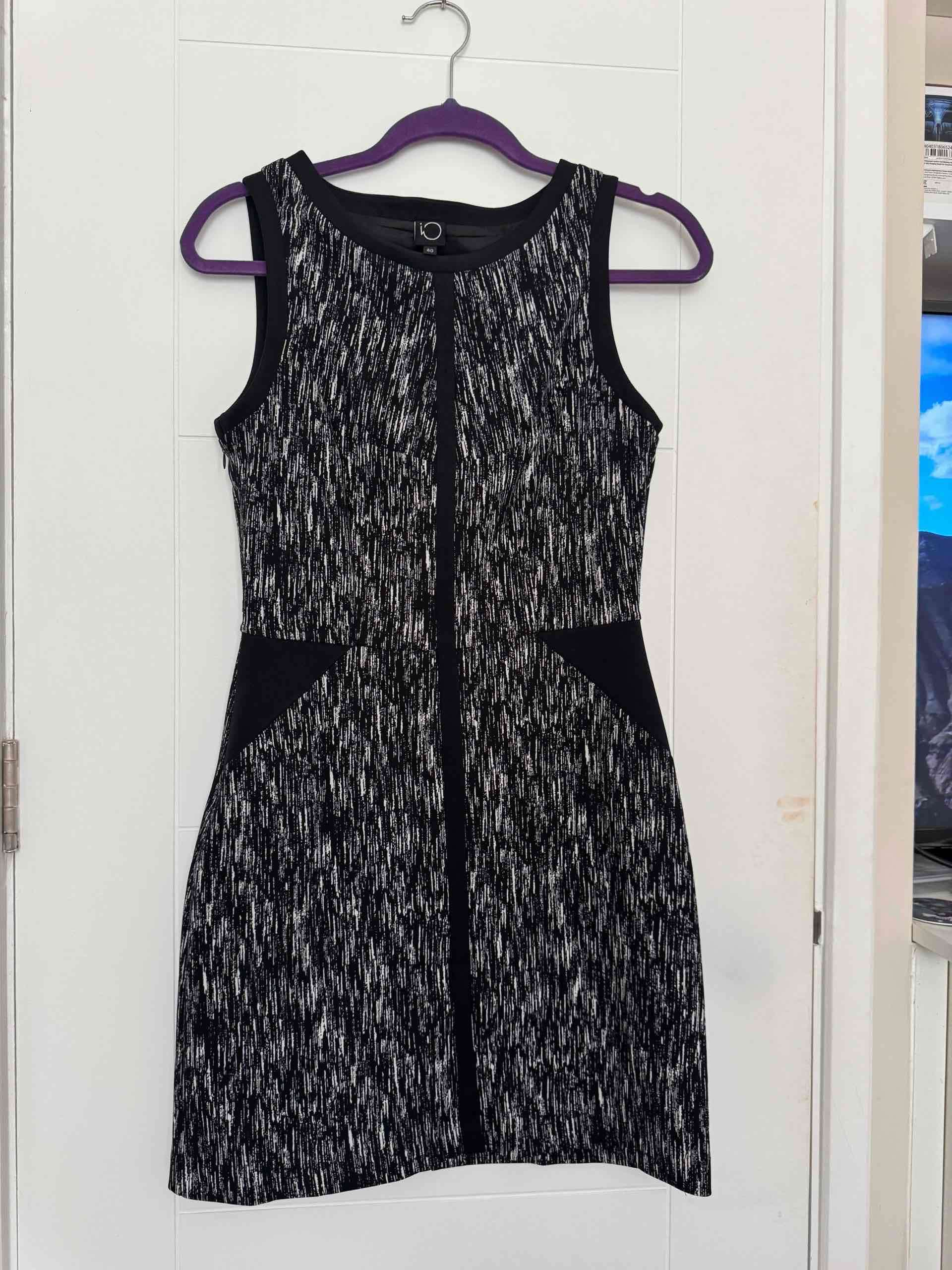 Vestido negro sin mangas