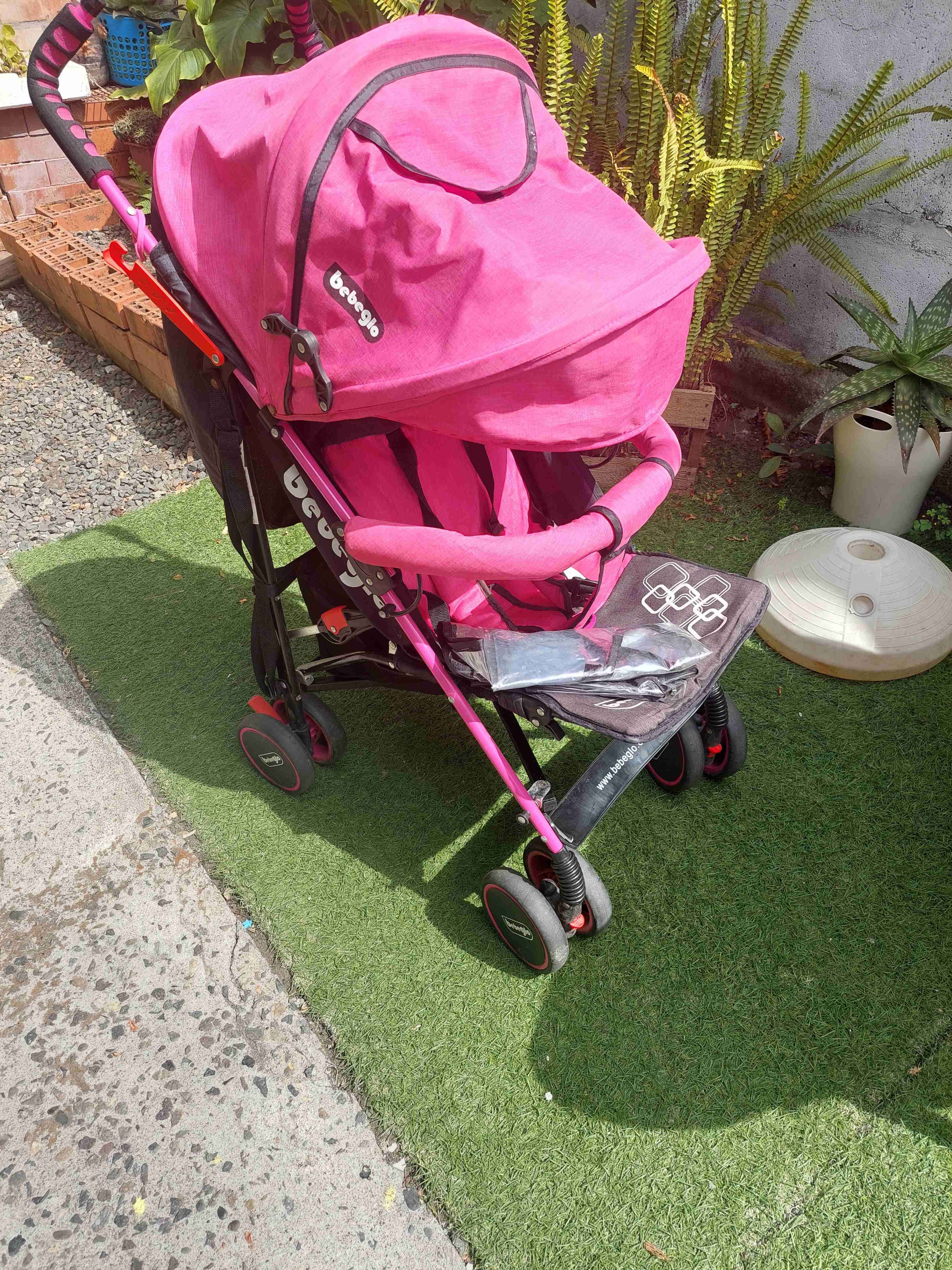 Coche de bebé rosa - miniatura 4