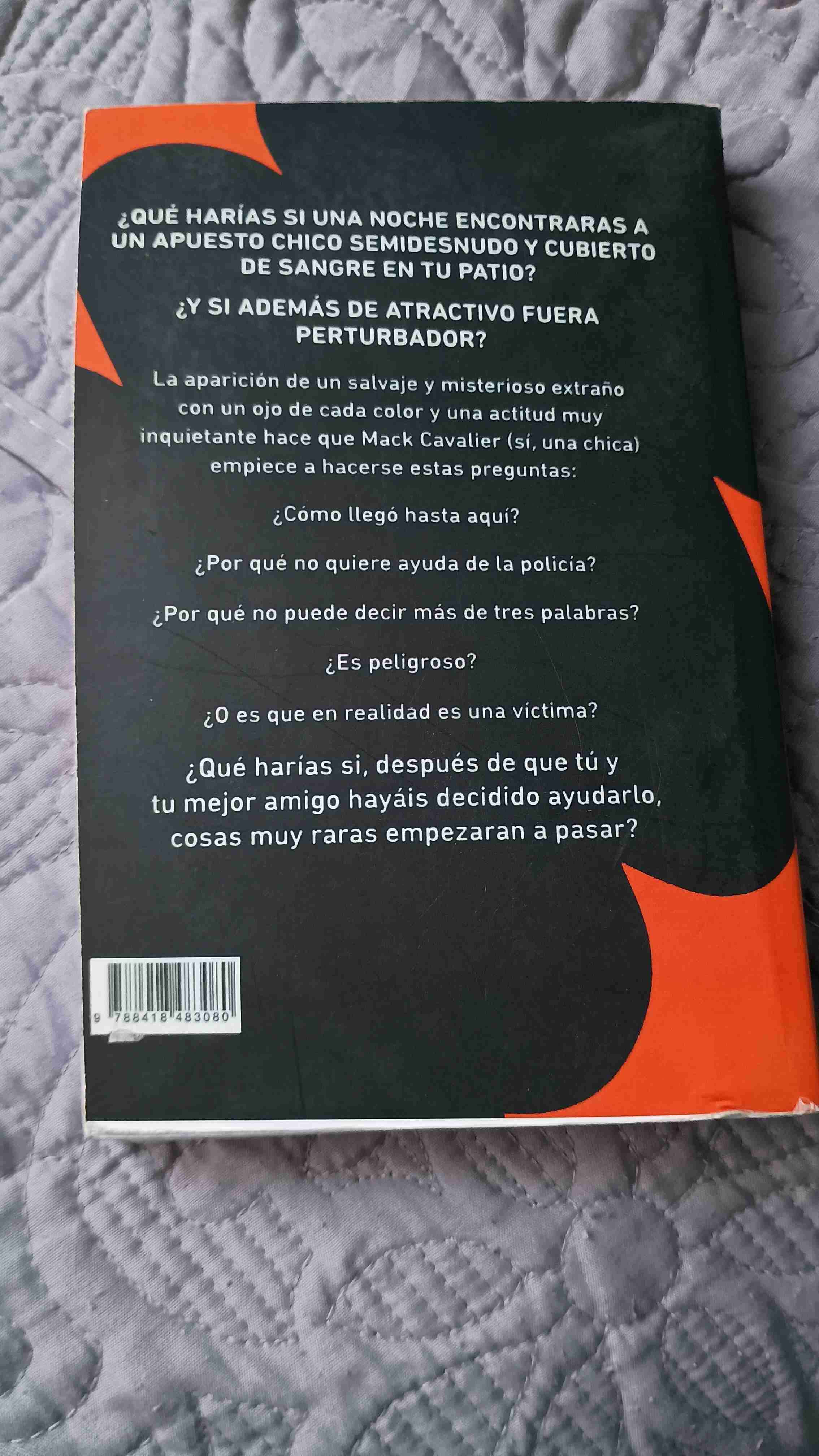 Libro 'Strange' de Alex Mírez - miniatura 2