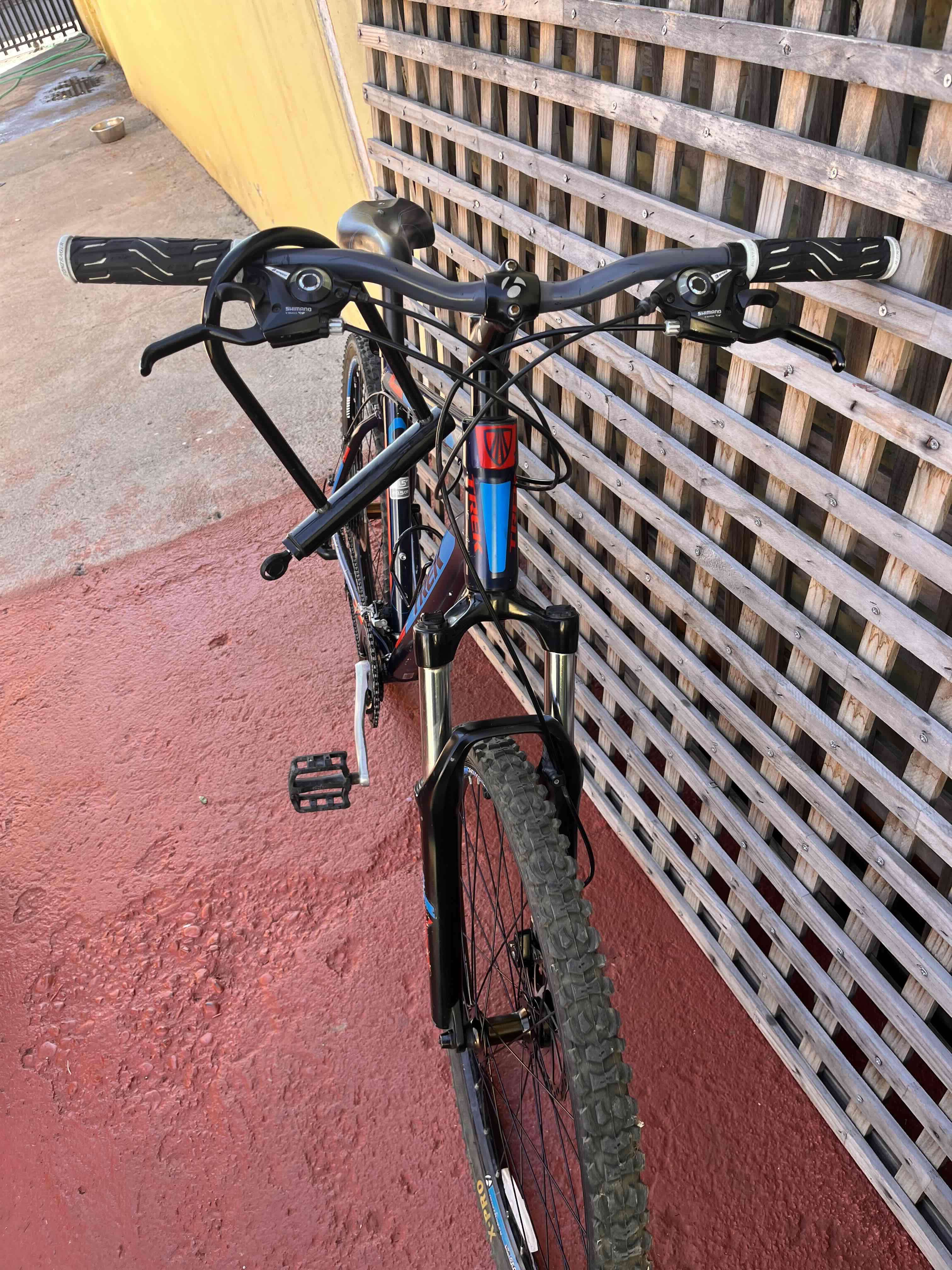 Bicicleta mountain bike Trek