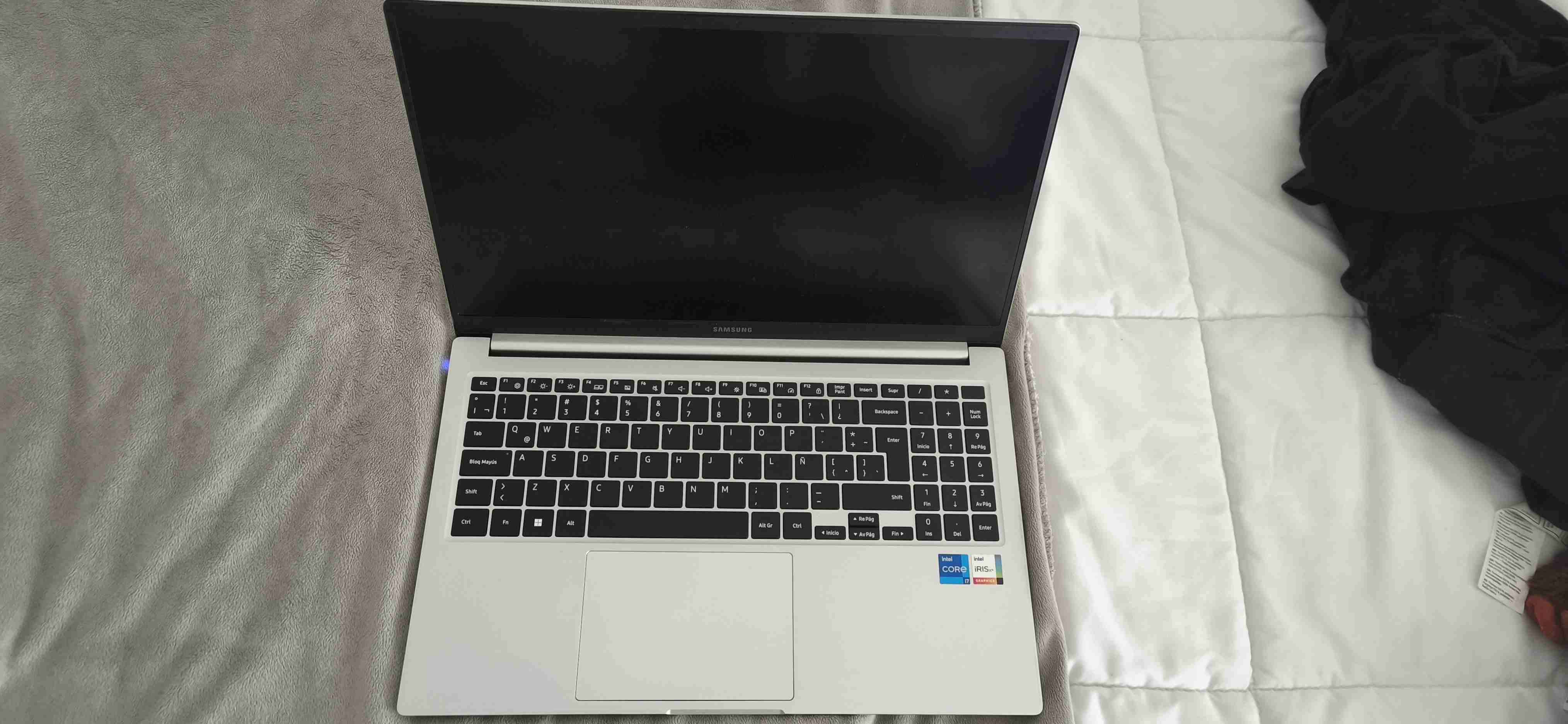 Notebook Samsung Core i7 - miniatura 1